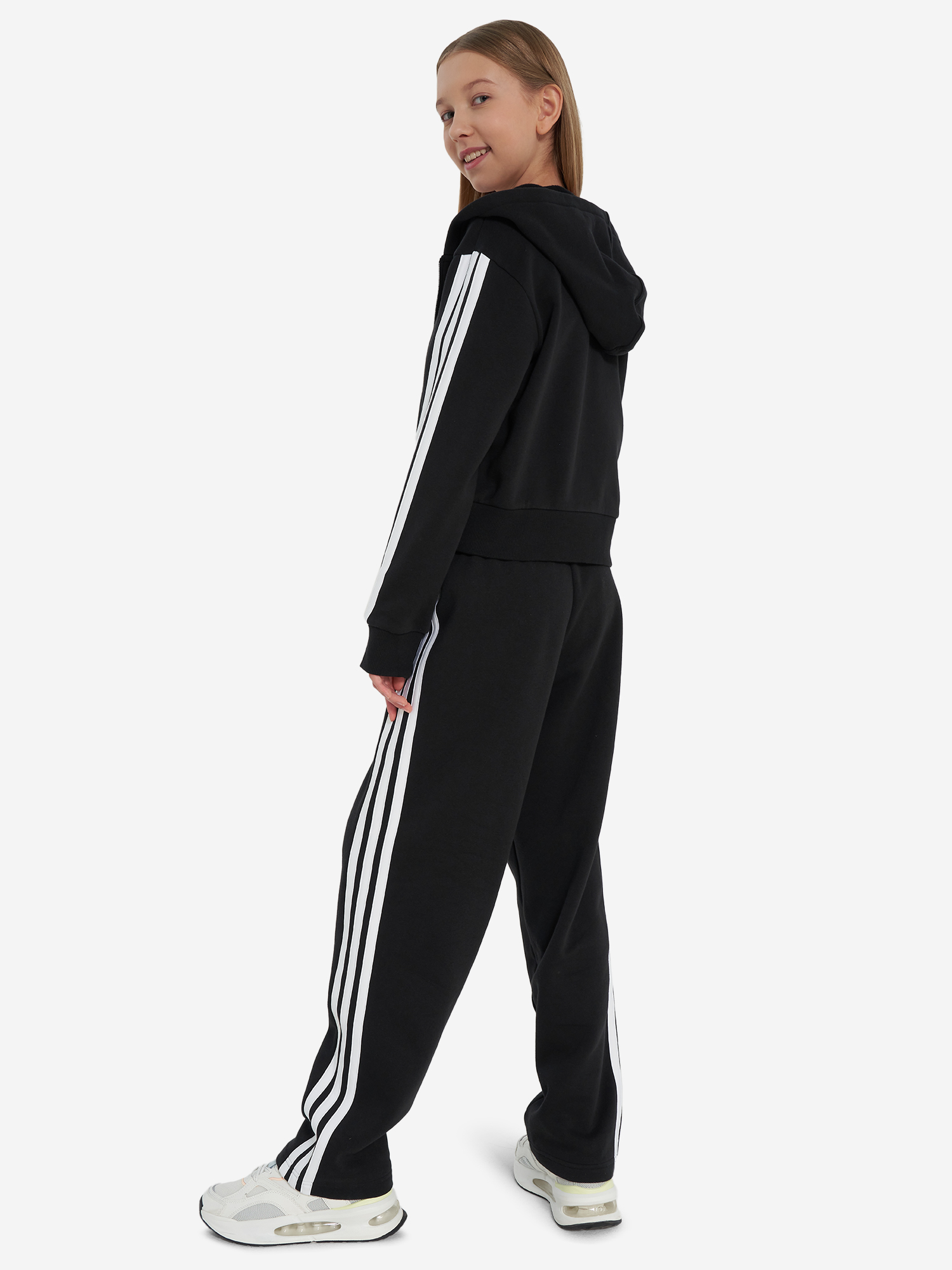 фото Костюм для девочек adidas, черный