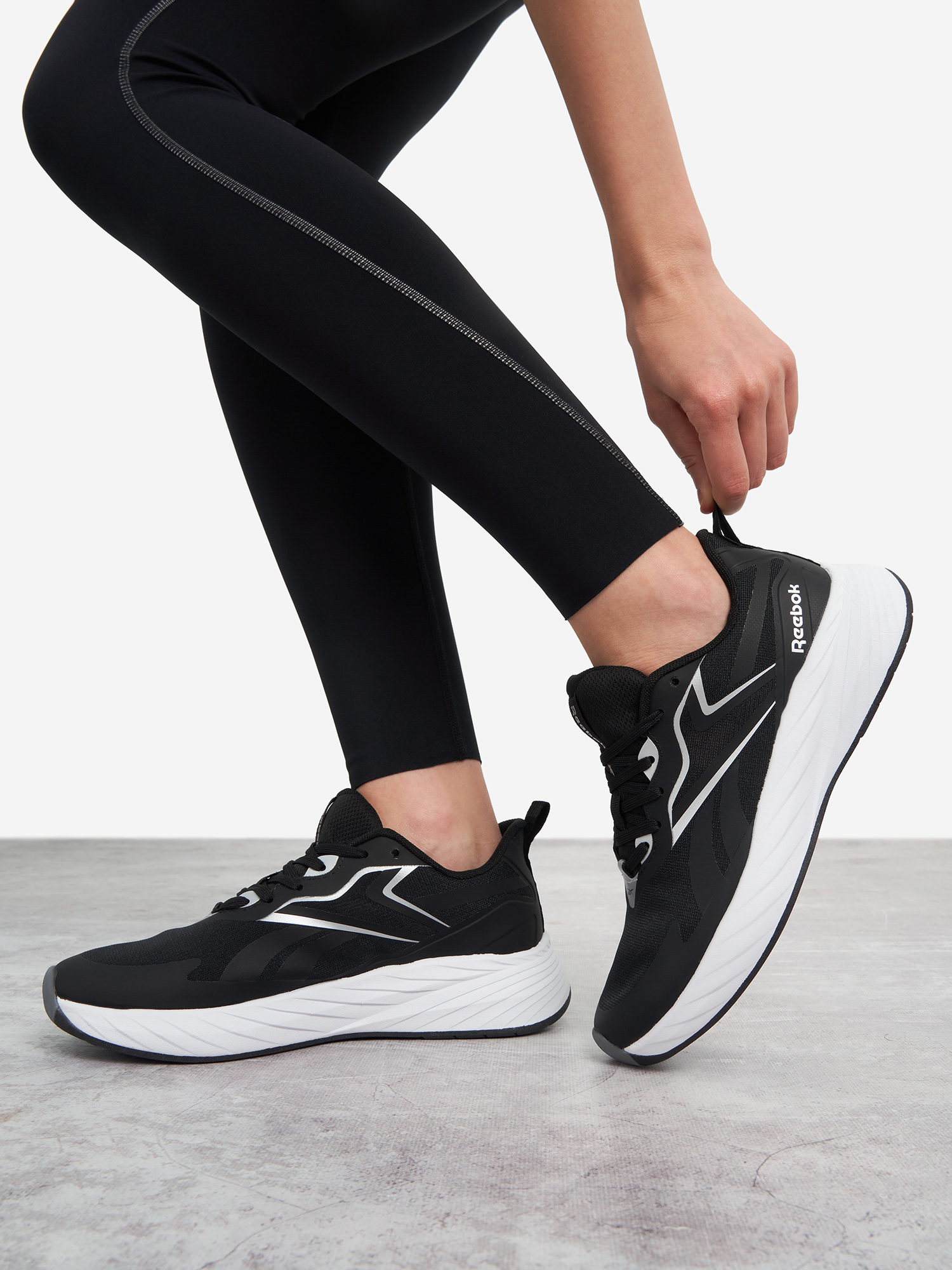 

Кроссовки женские Reebok Verse, Черный