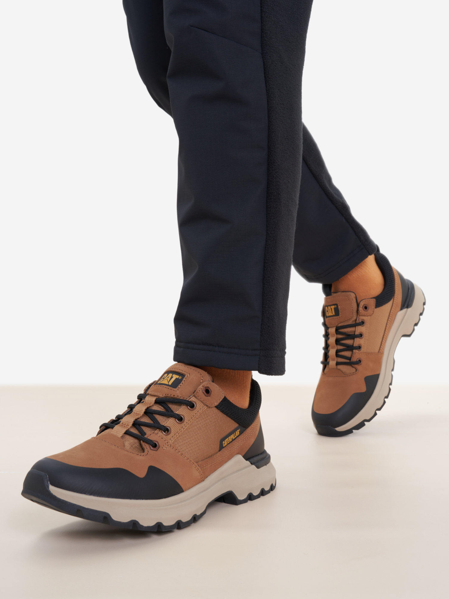 

Полуботинки мужские Caterpillar Colorado Sneaker Lo, Бежевый