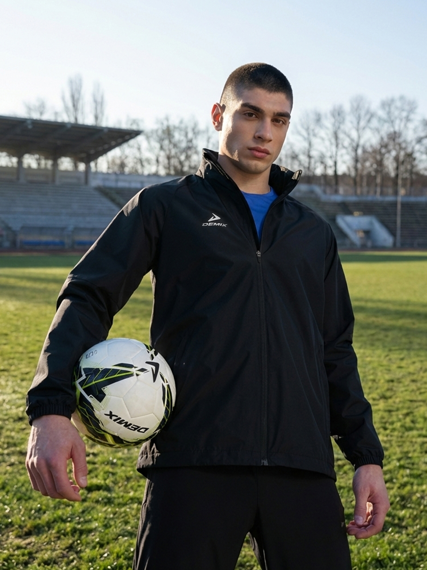 Изображение товара Мужская ветровка Demix Midfielder водонепроницаемая мембрана демисезонная