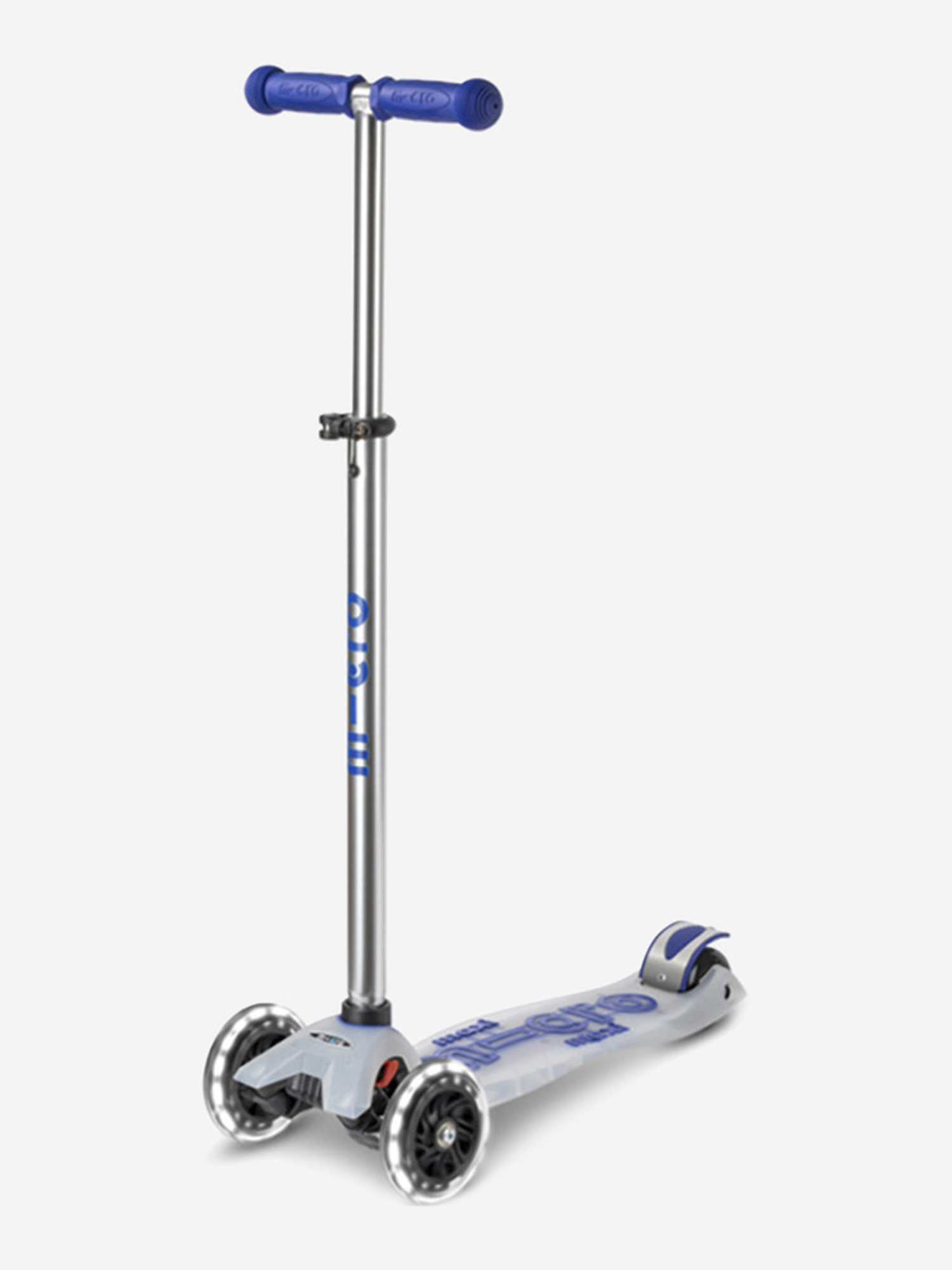 Изображение товара Детский самокат Micro Maxi Deluxe Flux LED 2024 с подсветкой колес, синий