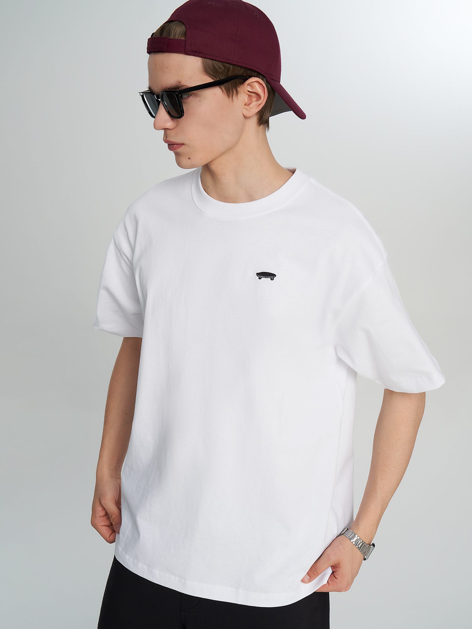 Изображение товара Vans Salton Loose SS мужская футболка 100 хлопок прямой покрой