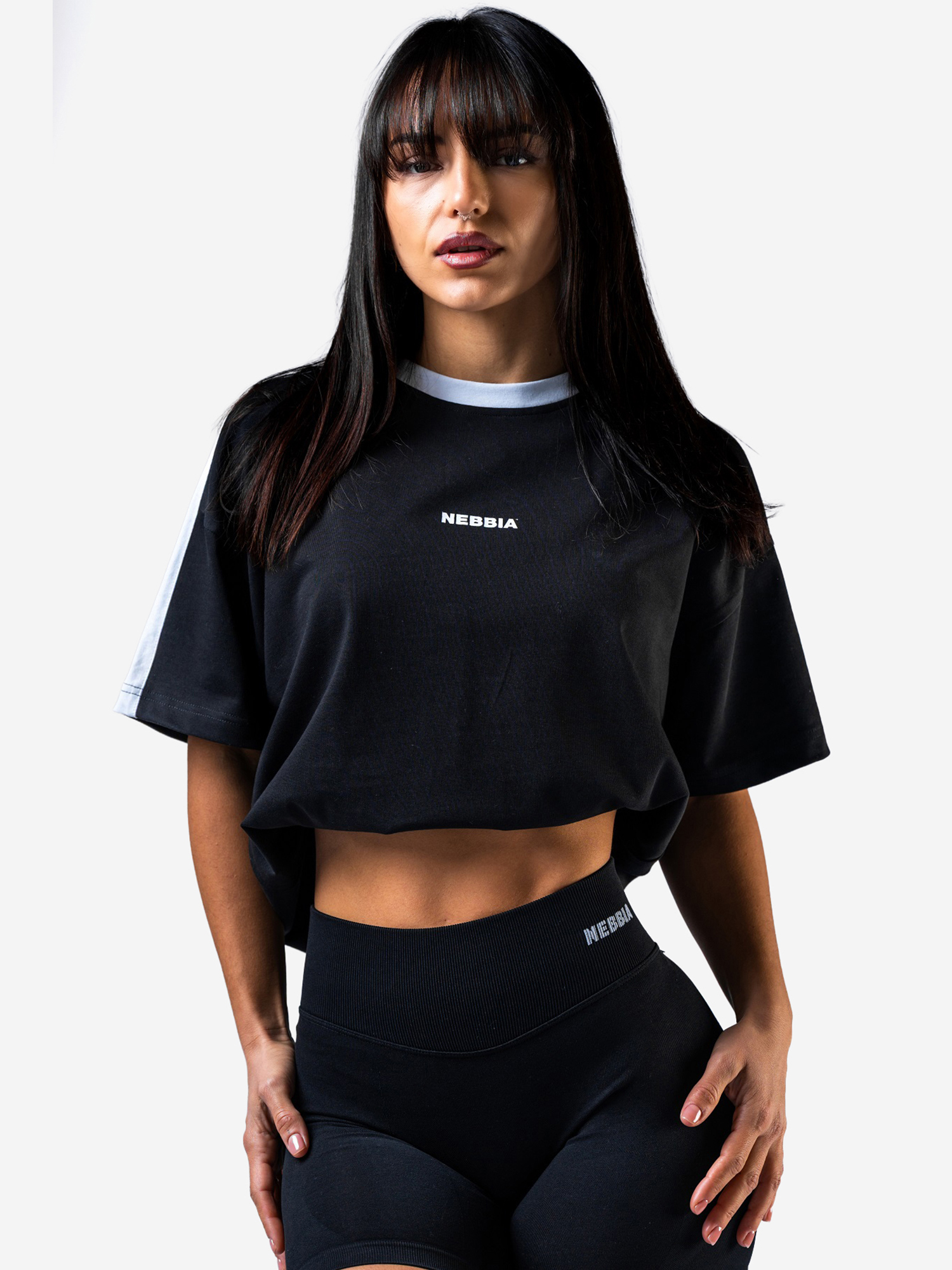 Изображение товара NEBBIA Relaxed Tee POWER 894 Black женская футболка футболка свободного кроя