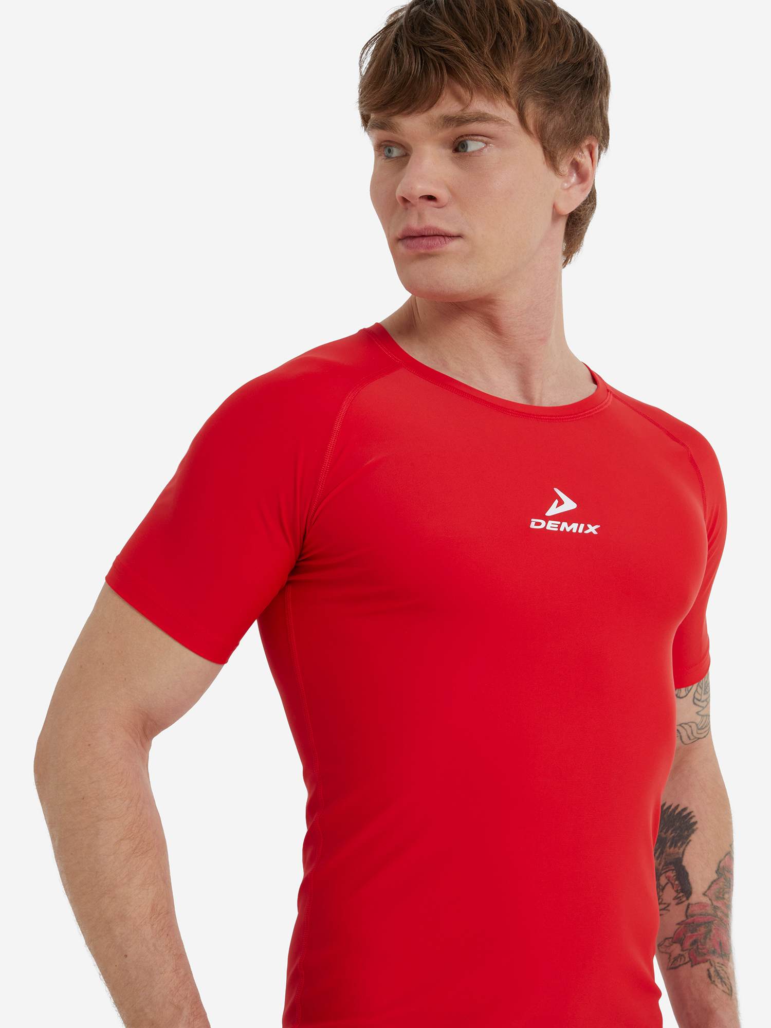 Изображение товара Мужская компрессионная футболка Demix для футбола и тренировок