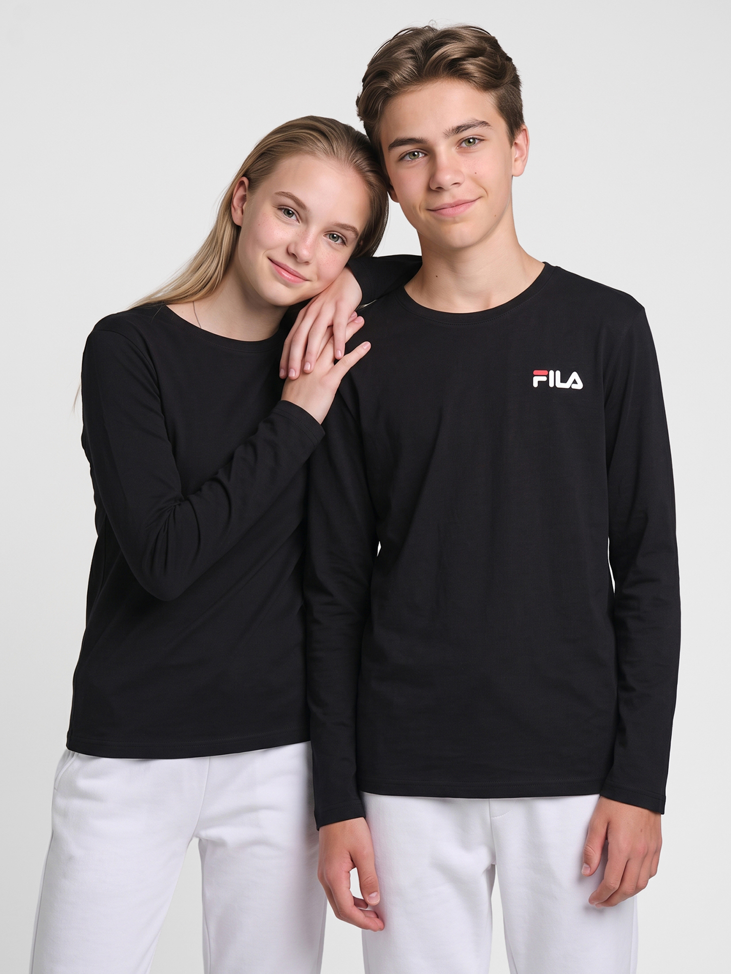 Изображение товара Лонгслив для мальчиков FILA с логотипом - комфорт и стиль