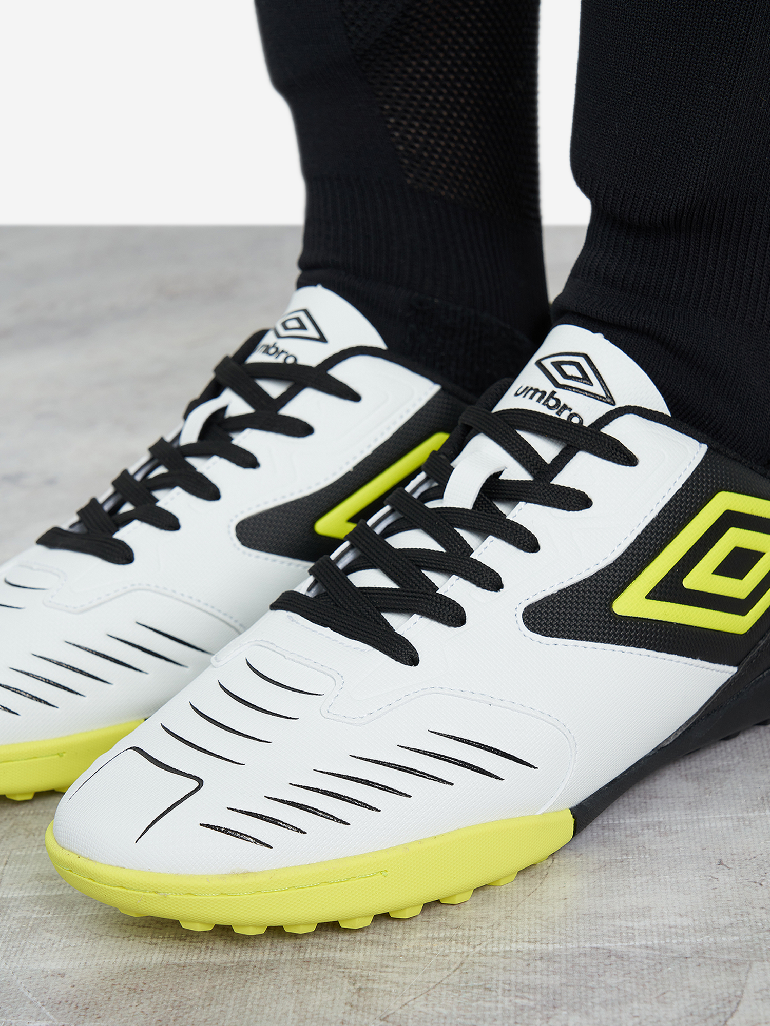 фото Бутсы мужские umbro point tf, белый