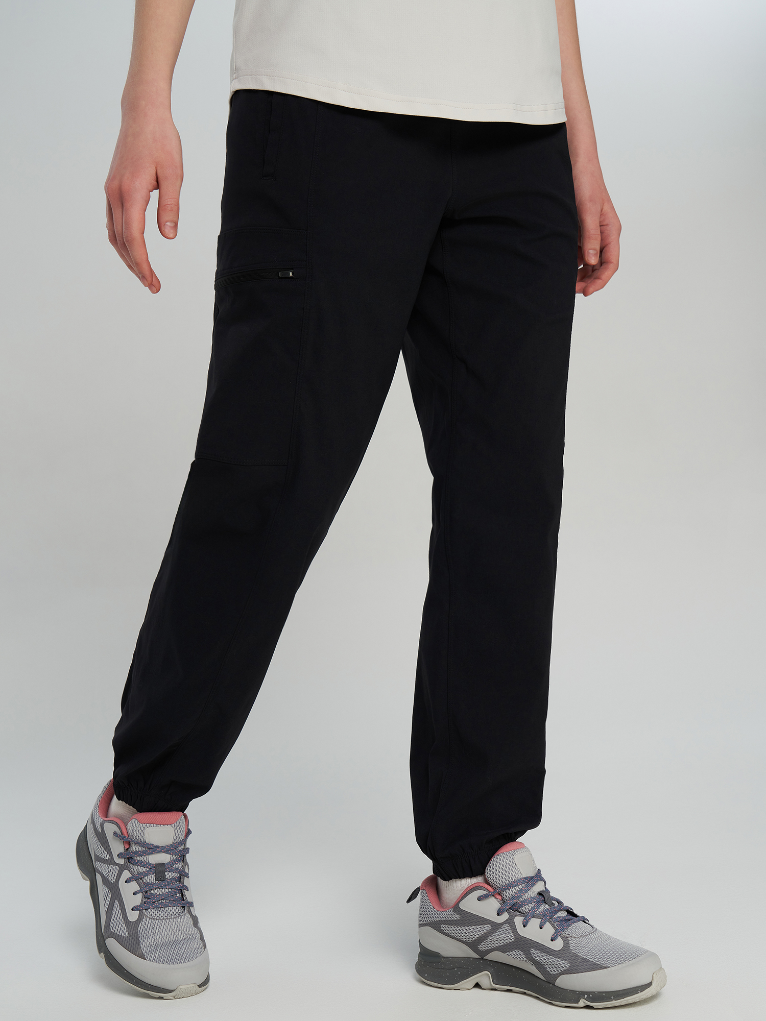 Изображение товара Брюки женские Mountain Hardwear Dynama High Rise Utility Jogger, Черный Изображение товара Брюки женские Mountain Hardwear Dynama High Rise Utility Jogger, Черный