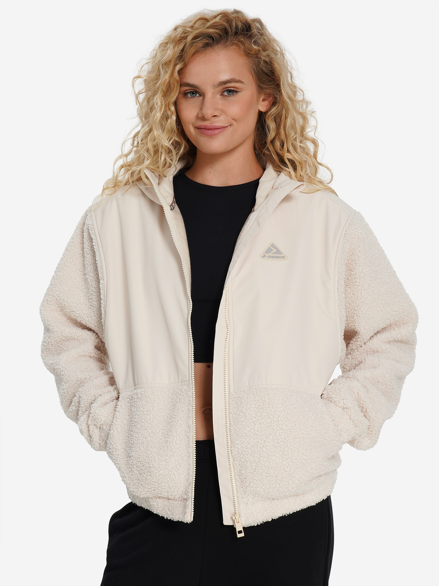 Изображение товара Легкая женская куртка Demix Discover для летнего и демисезонного времени