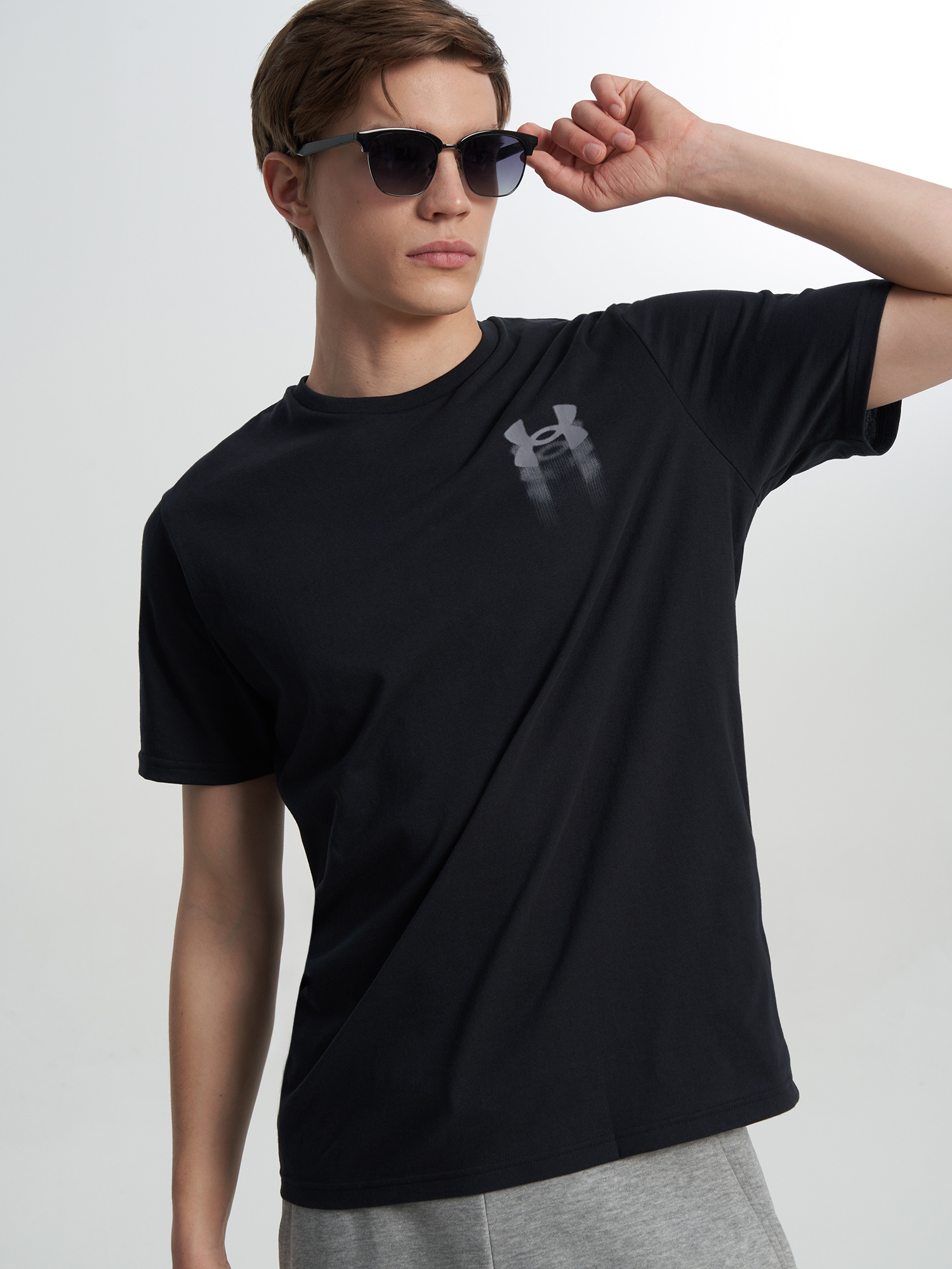 Футболка Under Armour Blur Logo, черный, арт. 6009245U0F-001