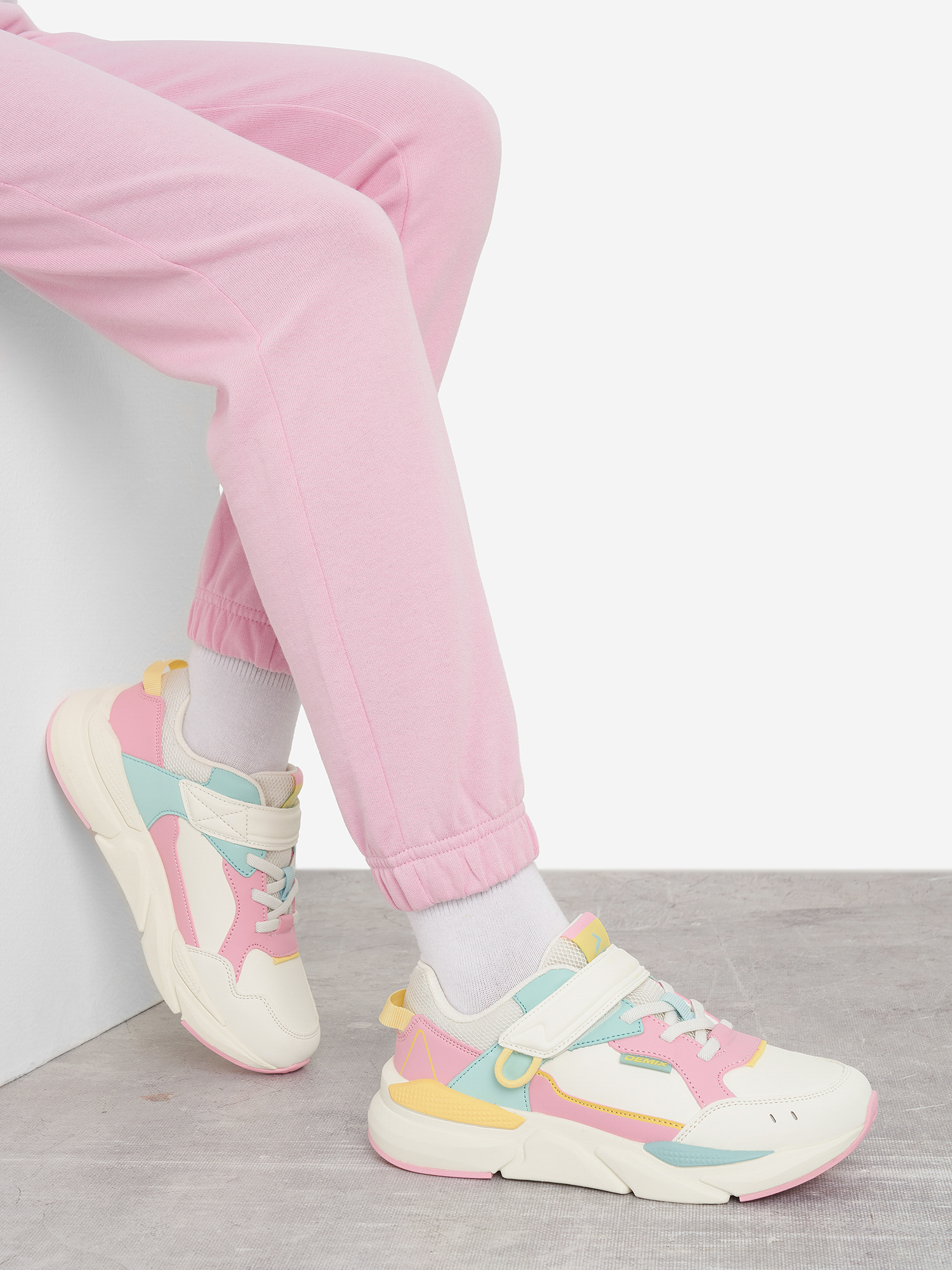 Изображение товара Кроссовки для девочек Demix Sp Sprinter Verse Pu модные и удобные летние кроссовки