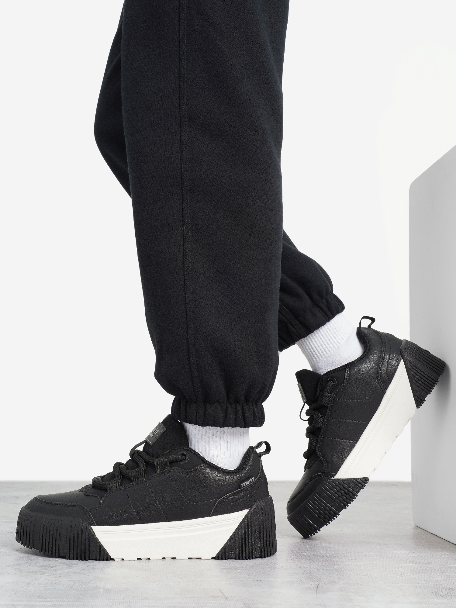 Изображение товара Женские кеды Future W Termit Future 2.0 Cl с объемной подошвой из ЭВА, черные летние