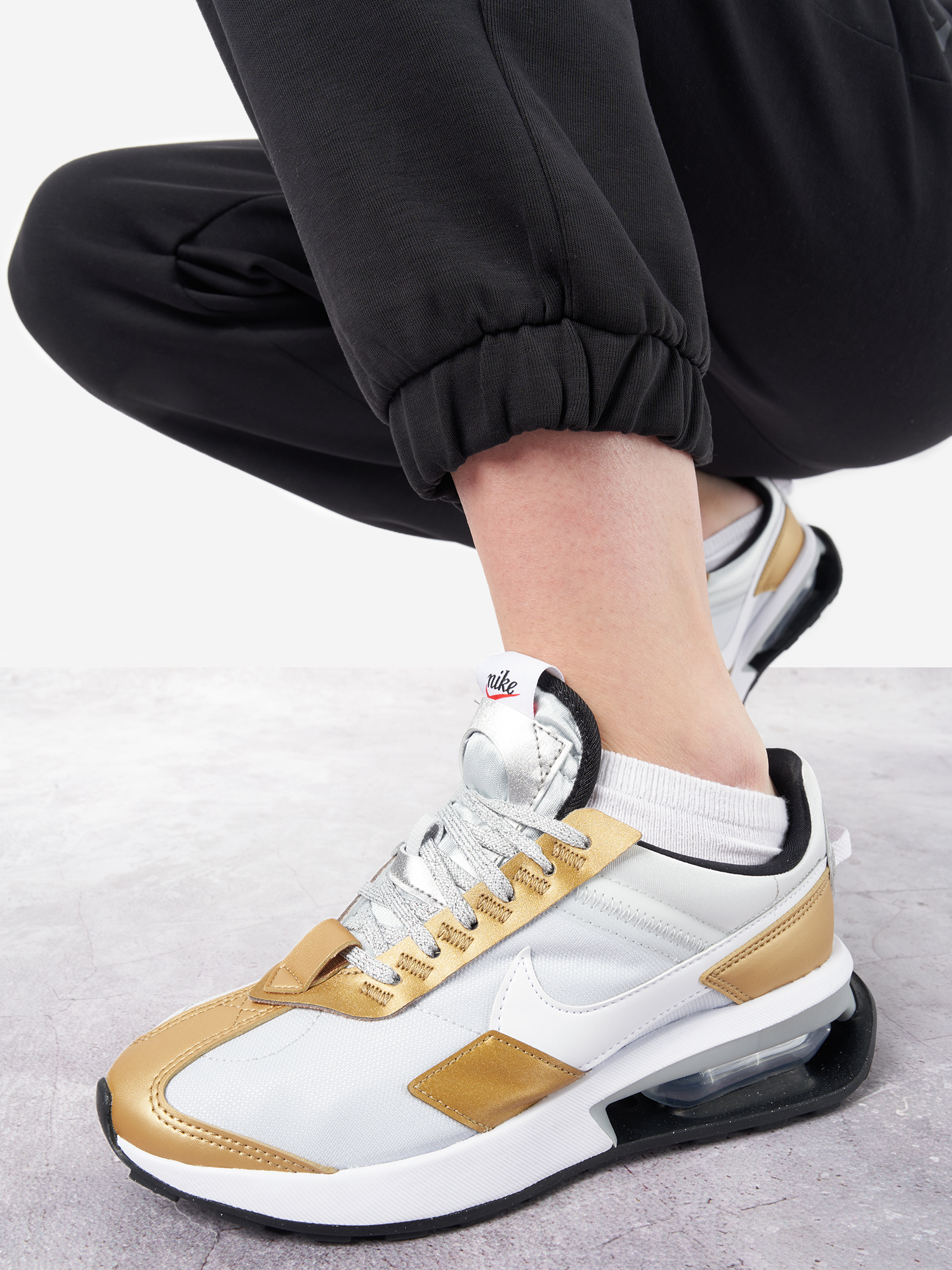 

Кроссовки женские Nike Air Max Pre-Day Se, Белый