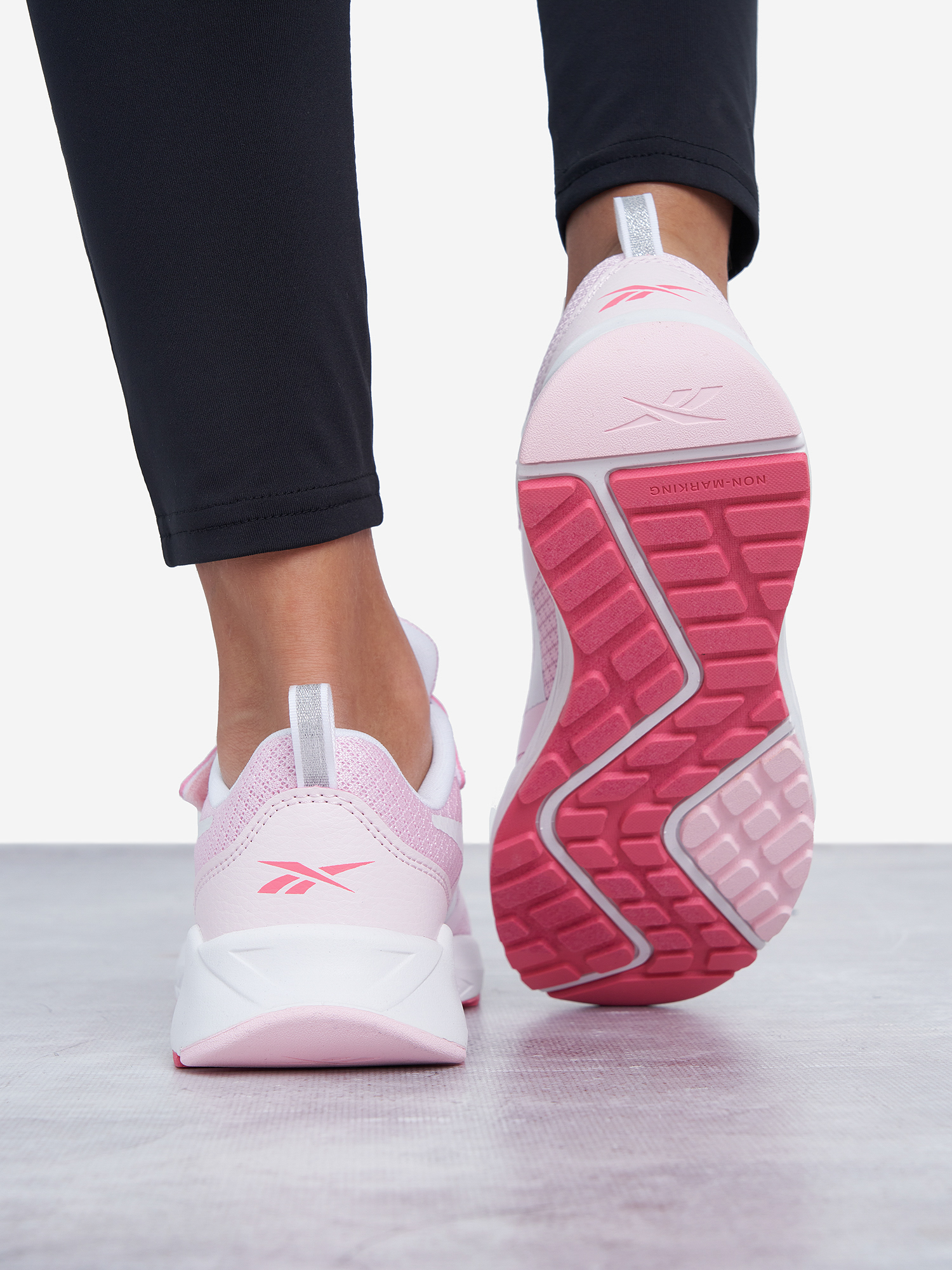 фото Кроссовки для девочек reebok energen run elastic lace & top strap, розовый