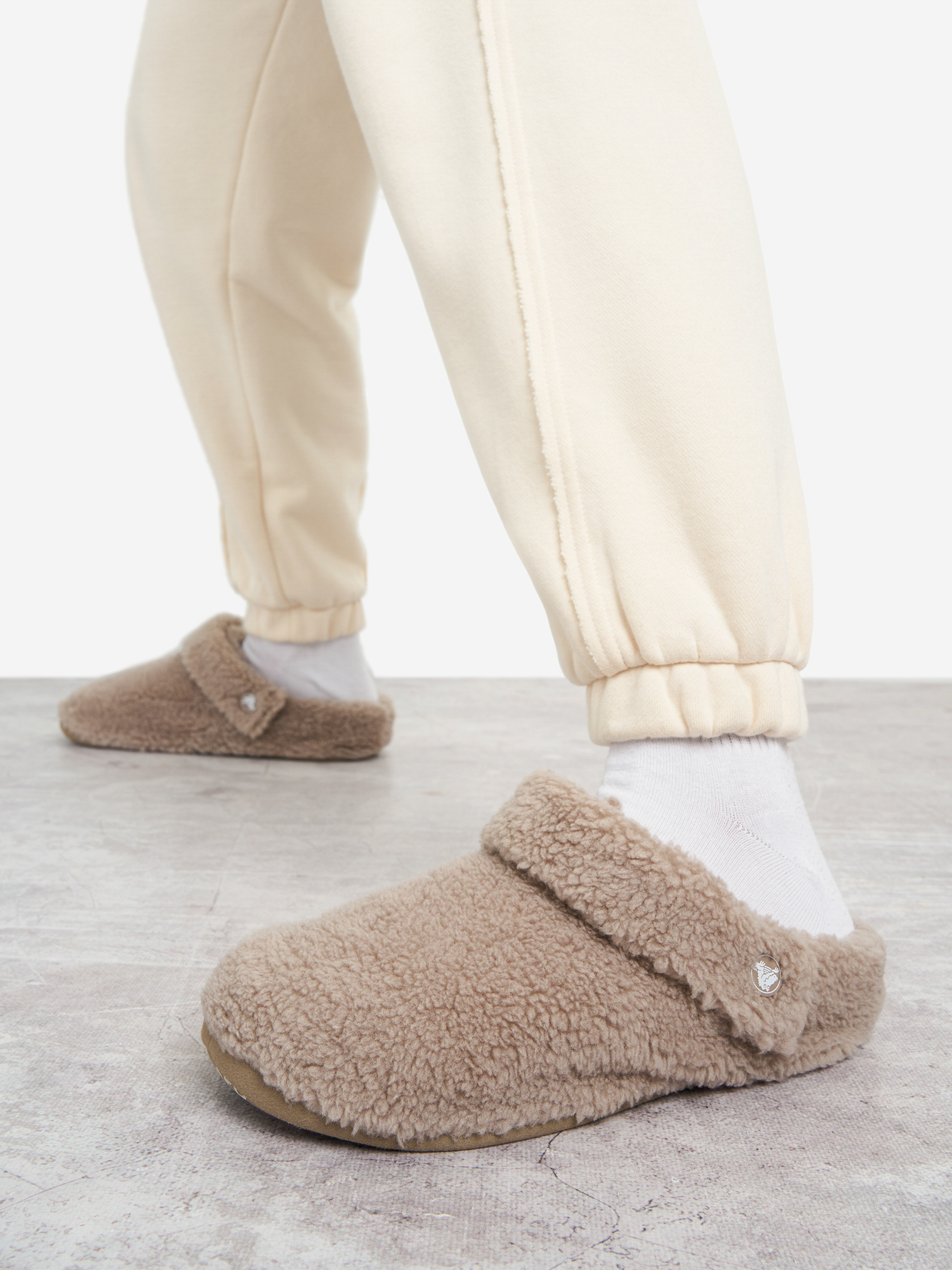 Изображение товара Сабо утепленные женские Crocs Classic серые для зимы и демисезона