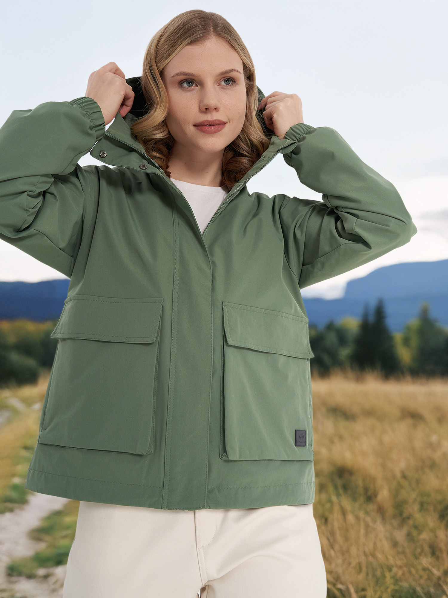 Изображение товара Женская ветровка Outventure короткая демисезонная водоотталкивающая