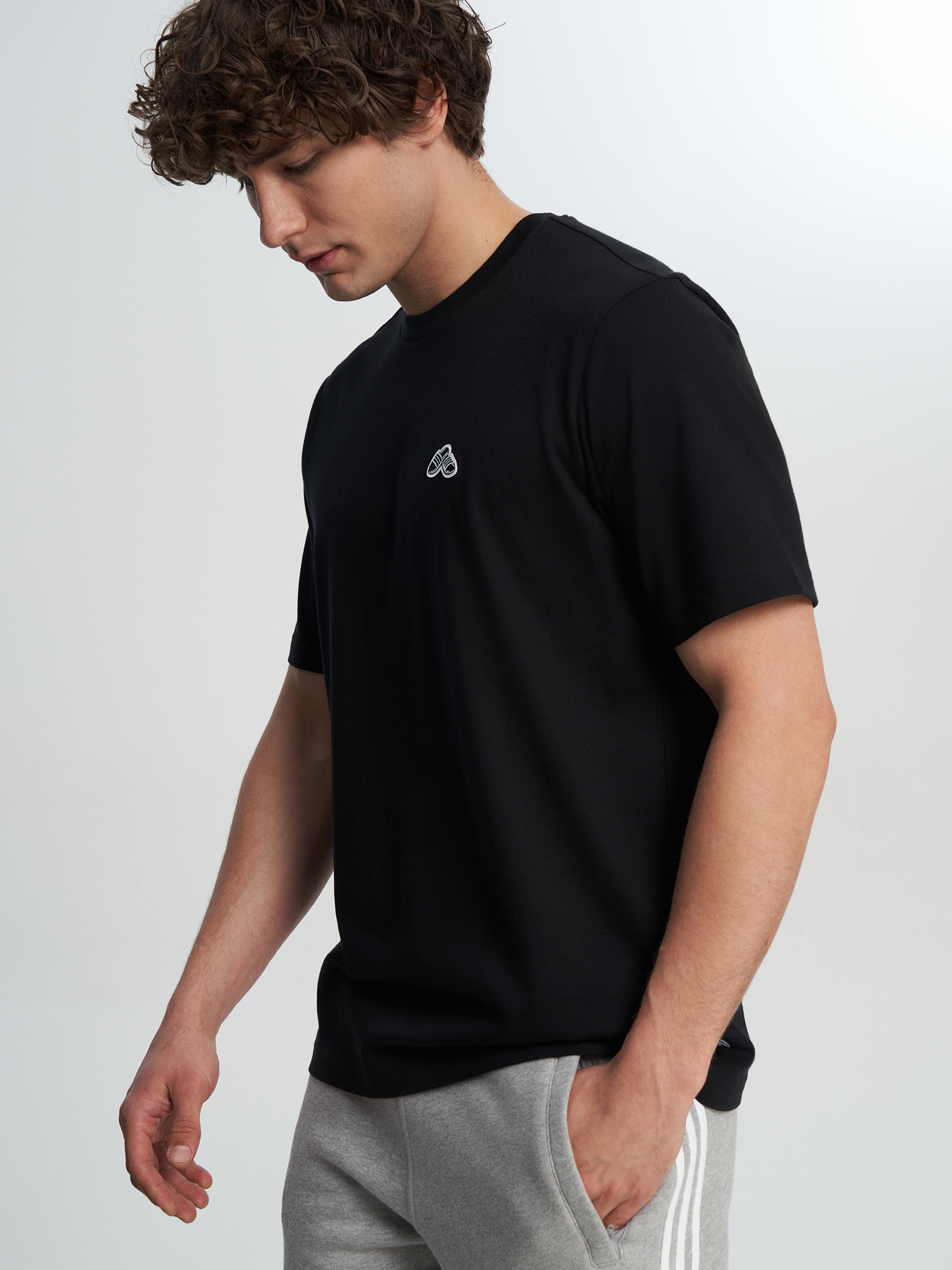 

Футболка мужская Adidas Slide, Черный