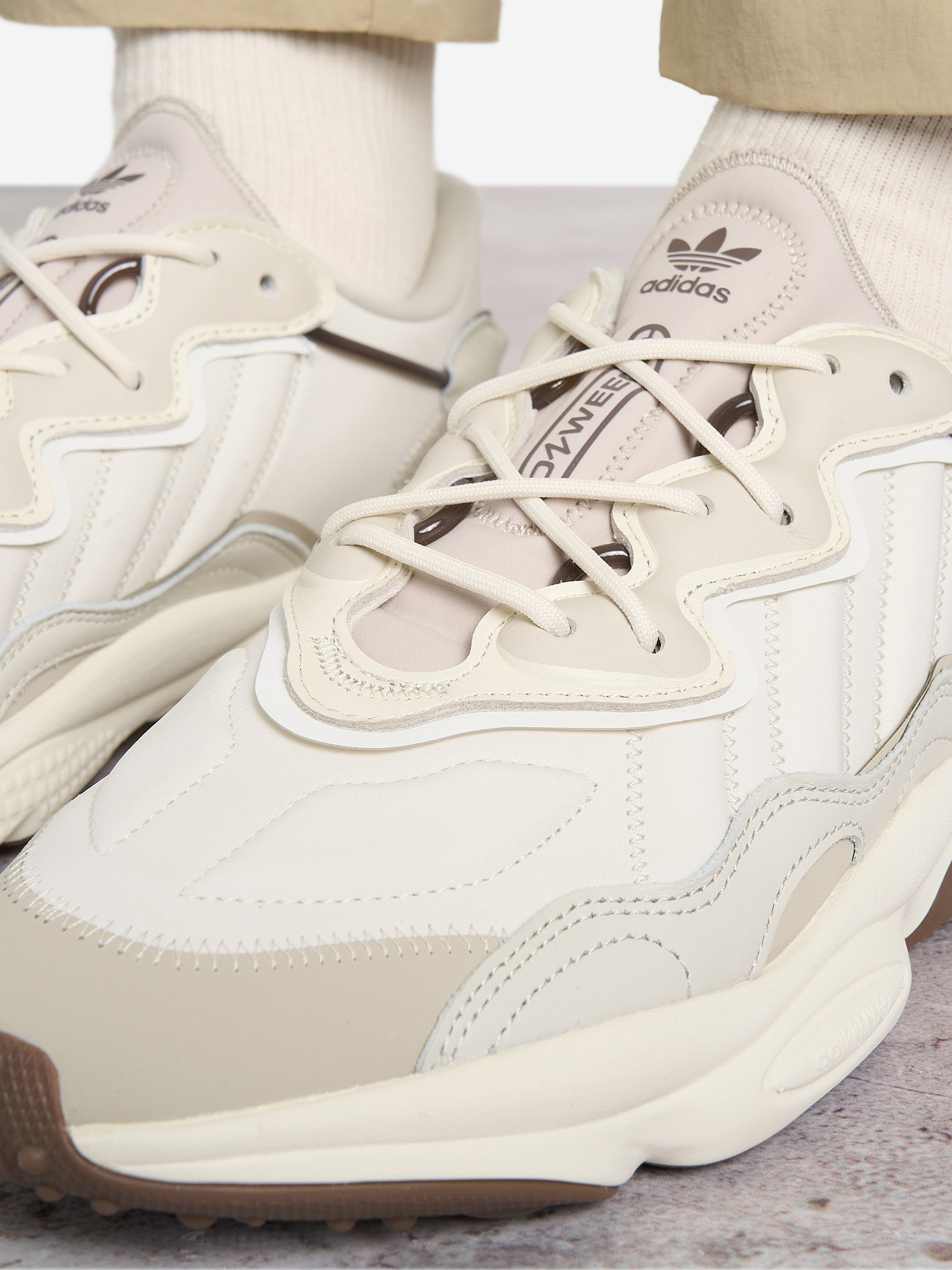 фото Кроссовки мужские adidas ozweego, белый