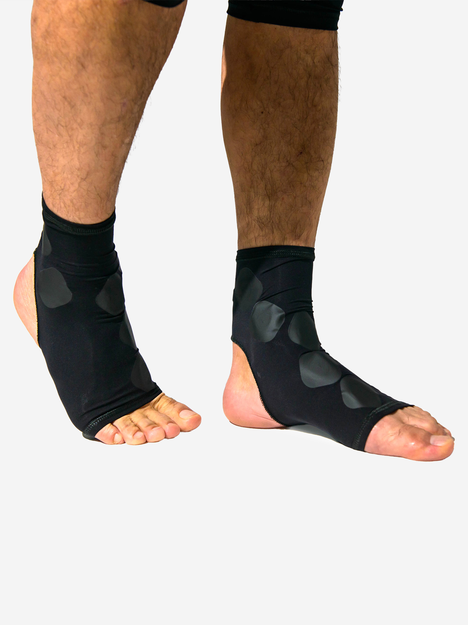 Изображение товара Голеностоп, унисекс, с точечной компрессией SportDots, черный