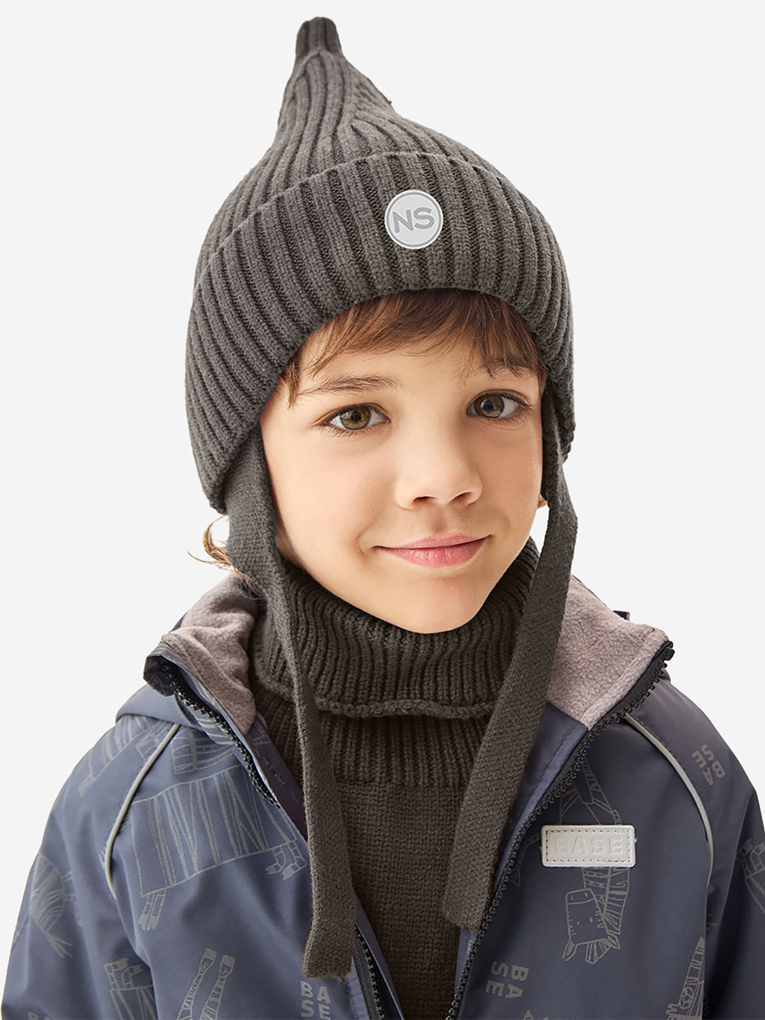 Изображение товара Комплект шапка и манишка NIKASTYLE для детей демисезон 2250 руб