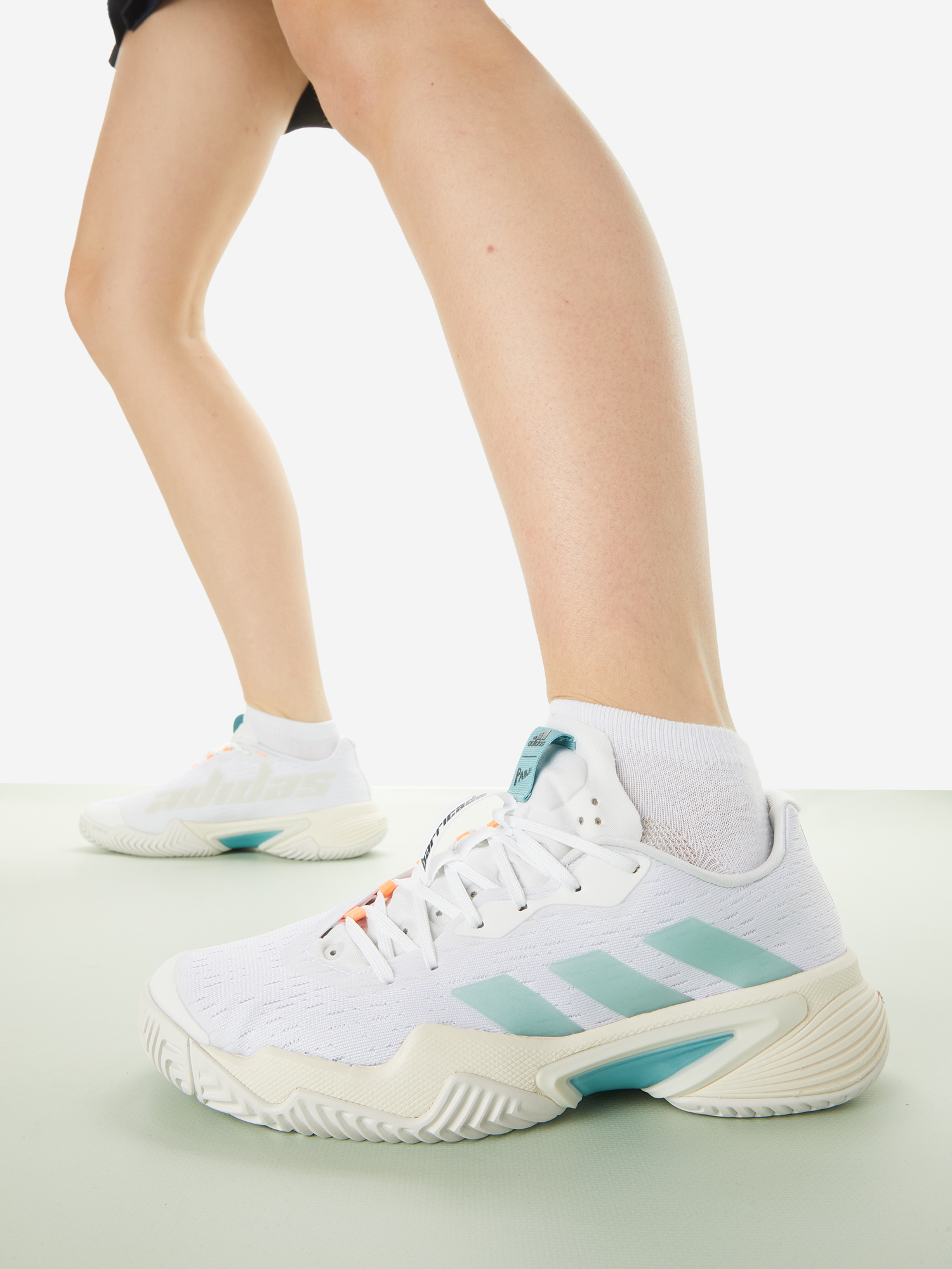 

Кроссовки женские adidas Barricade Parley, Серый