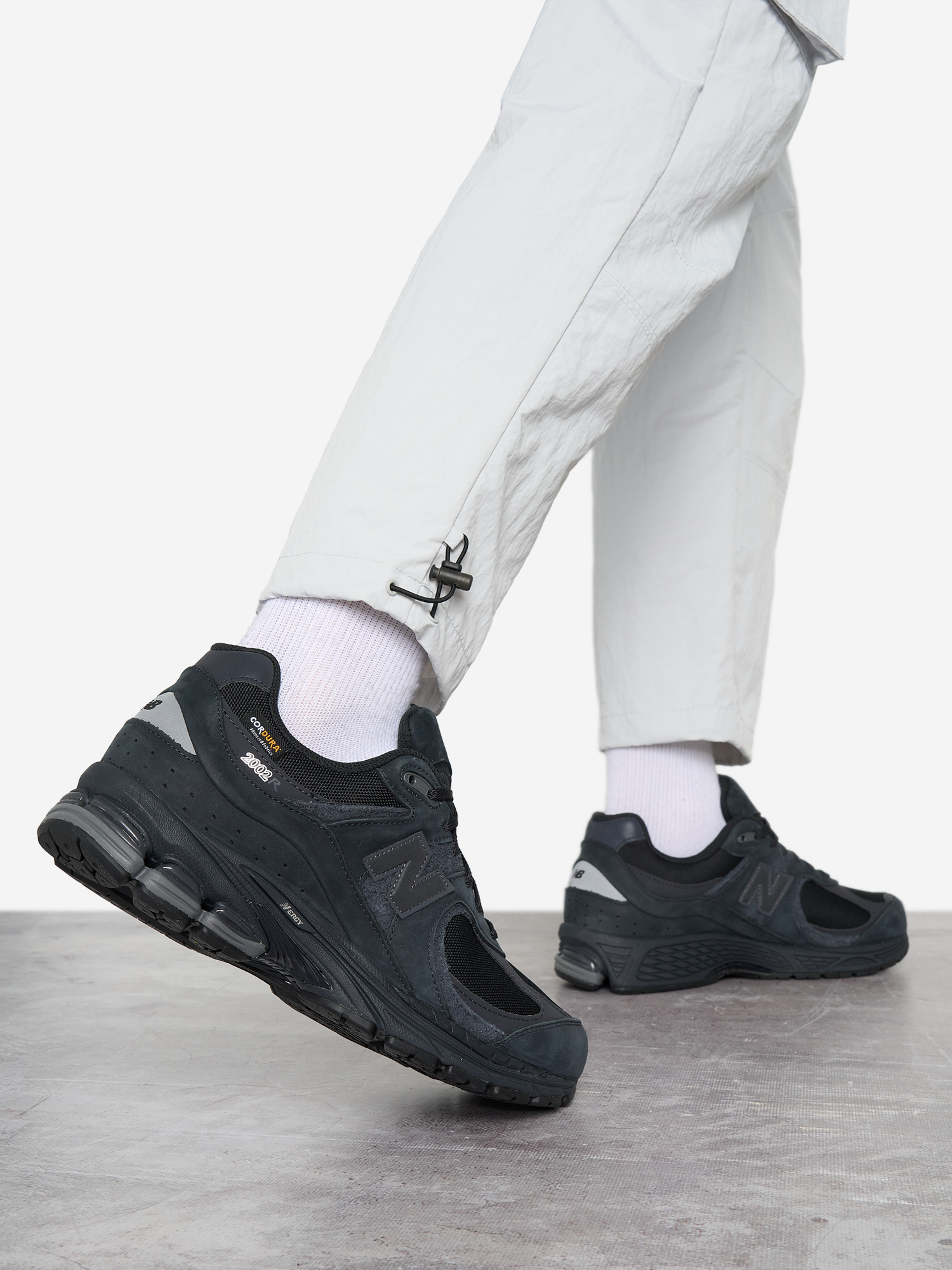 

Кроссовки мужские New Balance 2002R, Черный