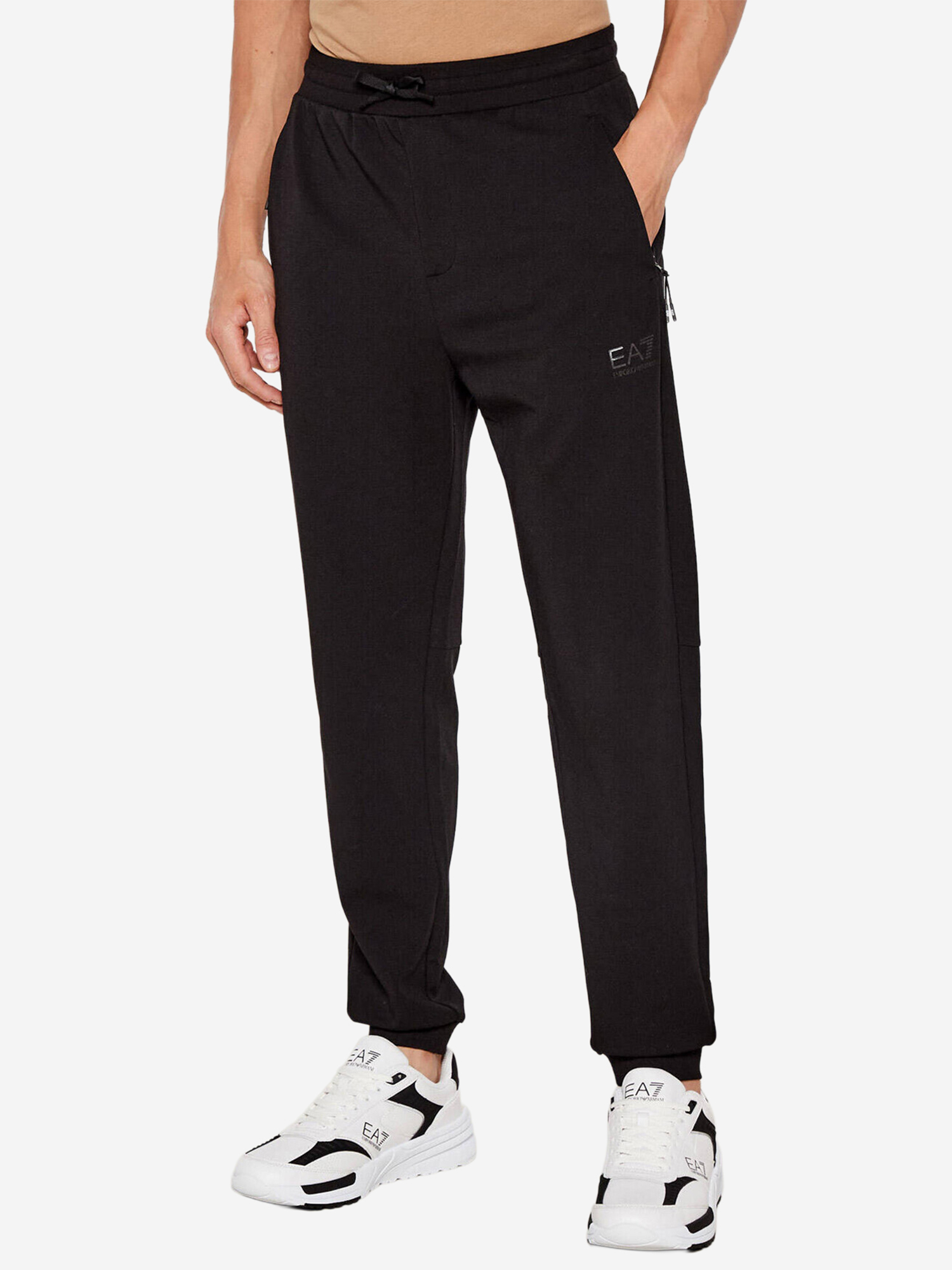 Изображение товара Брюки EA7 Emporio Armani Джоггеры 7M000662AF12501LBHFE26-UC001 Изображение товара Брюки EA7 Emporio Armani Джоггеры 7M000662AF12501LBHFE26-UC001