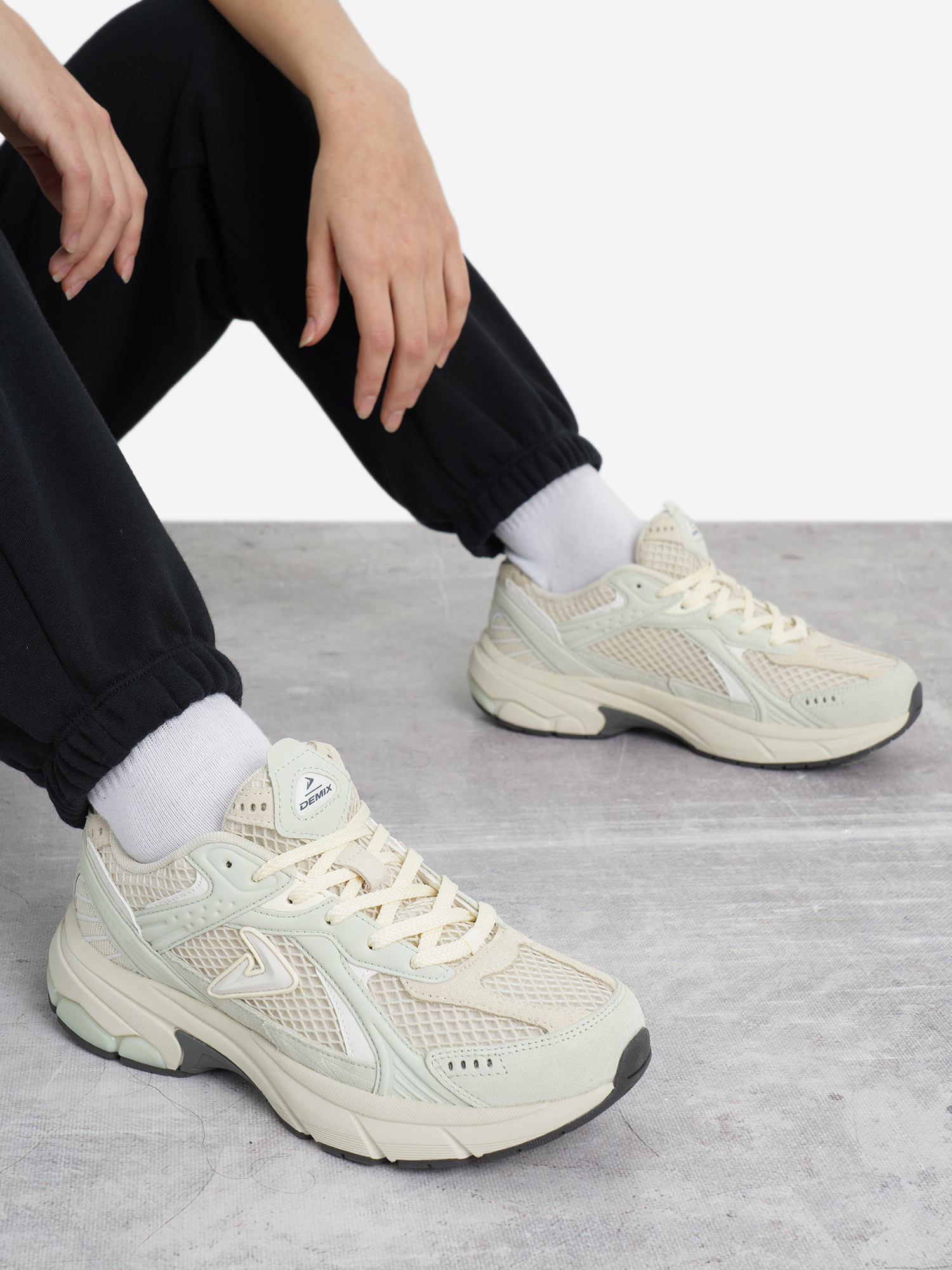 Изображение товара Женские кроссовки Demix Heritage Y2K Lea для спортивного стиля