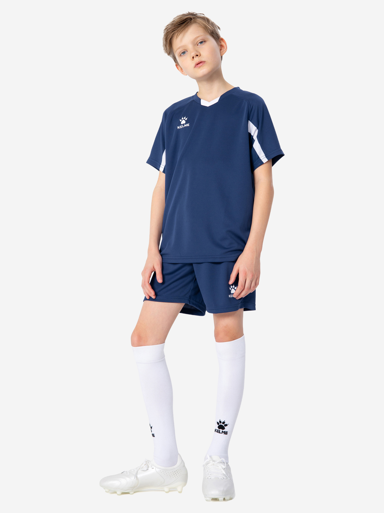 Изображение товара Комплект футбольной формы KELME для детей всесезонный 7351ZB3130UBKYK04-424 Изображение товара Комплект футбольной формы KELME для детей всесезонный 7351ZB3130UBKYK04-424