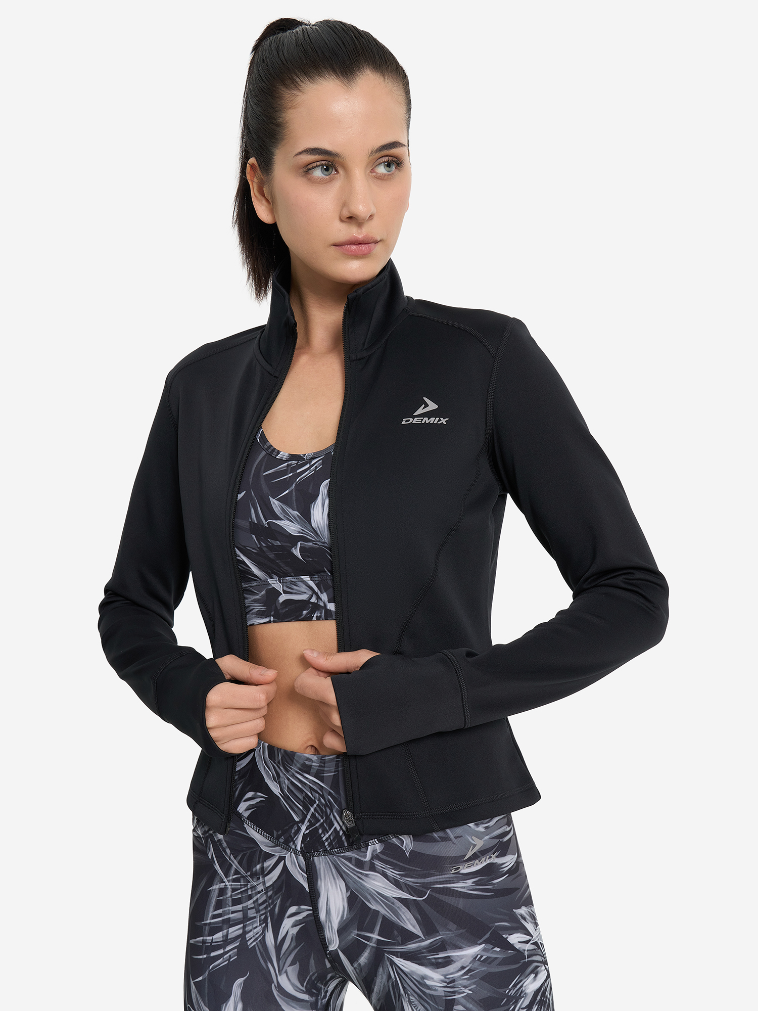 Изображение товара Женская спортивная олимпийка Demix на молнии для фитнеса и тренировок