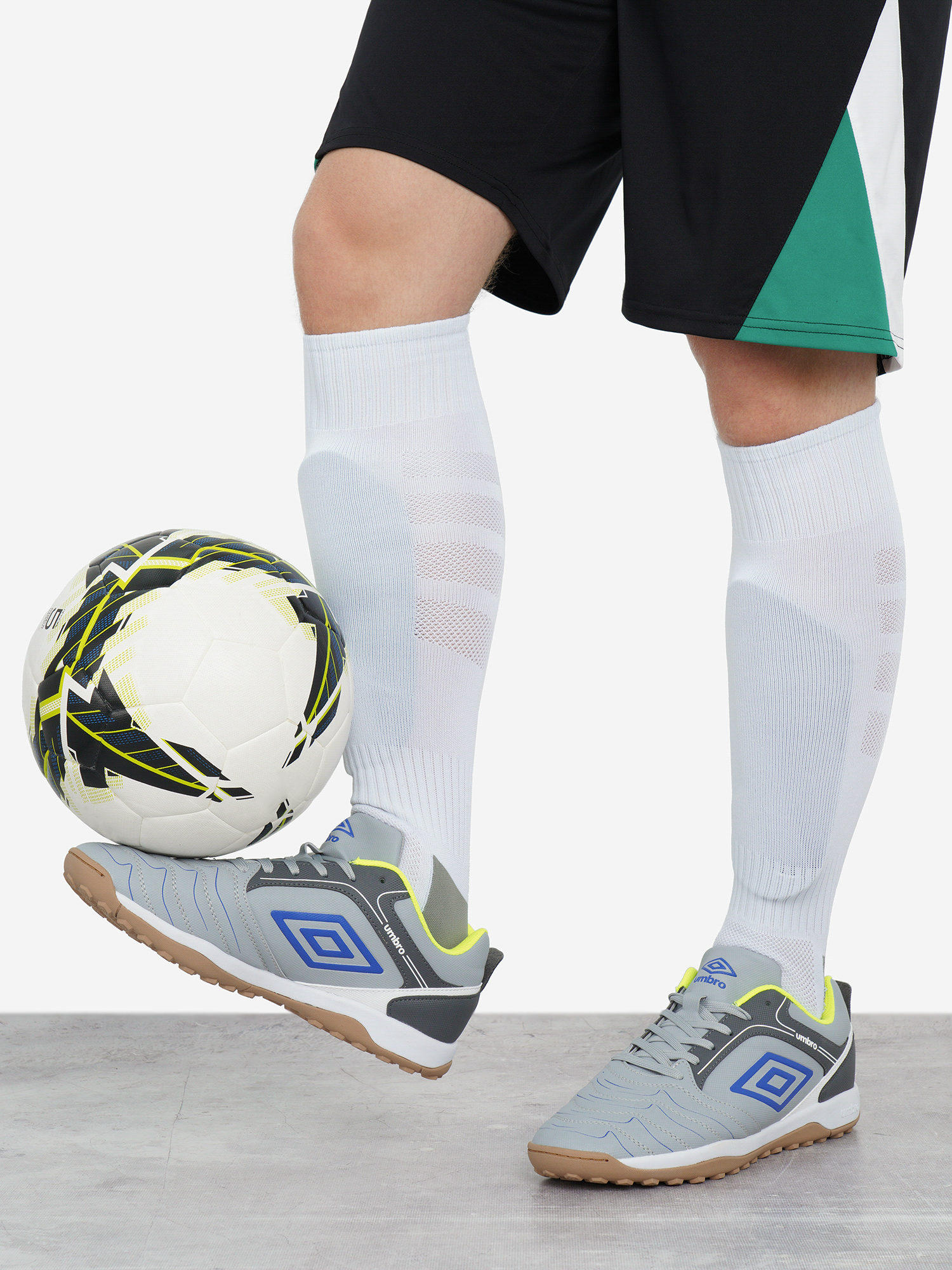 Изображение товара Бутсы мужские Umbro Instep Tf для футбола на жестком покрытии