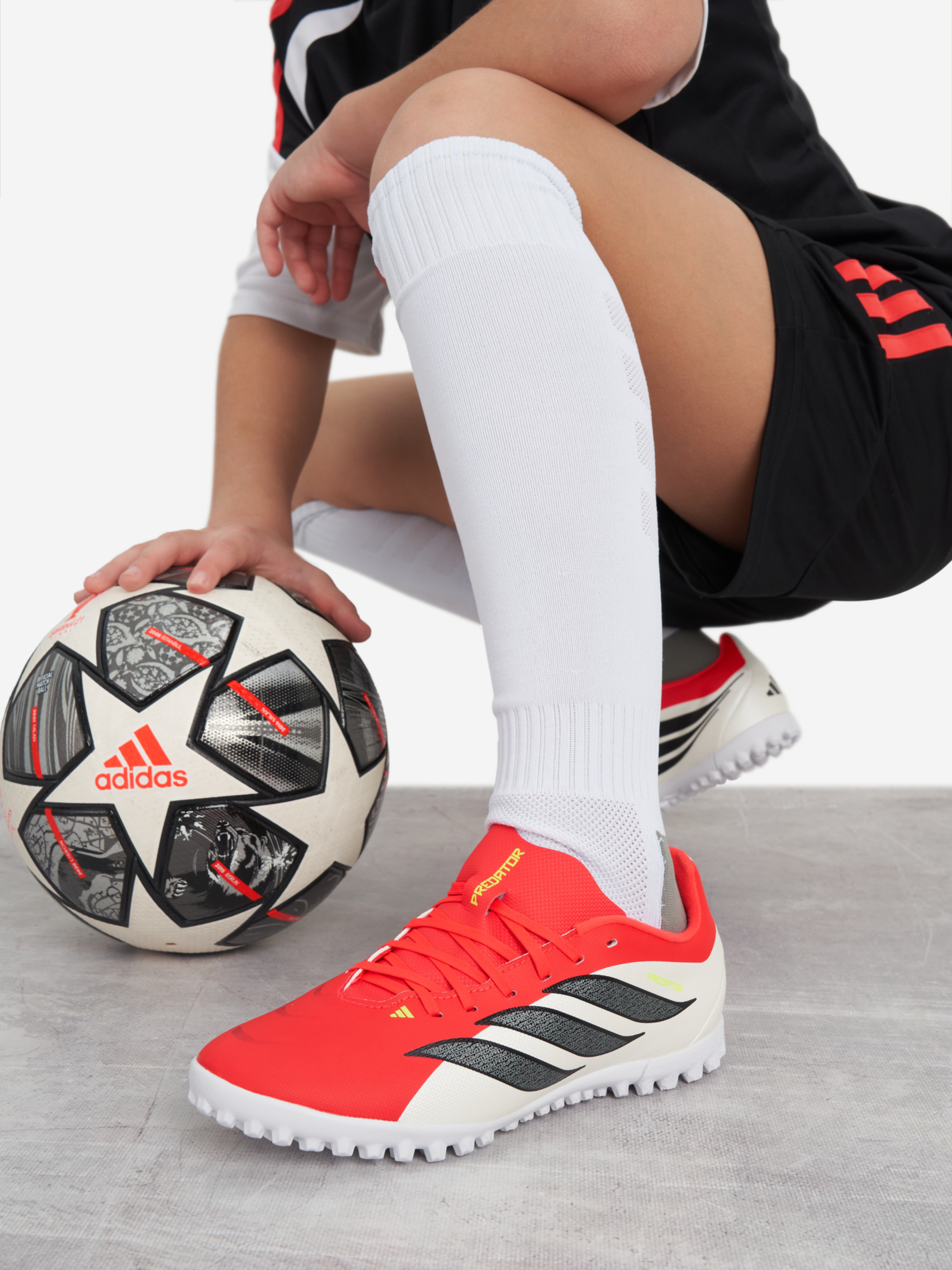 Изображение товара Бутсы для мальчиков adidas Predator Club Tf J