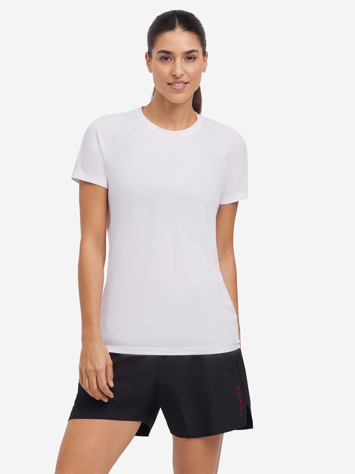 Изображение товара Женская спортивная футболка FALKE с надписью для активного отдыха