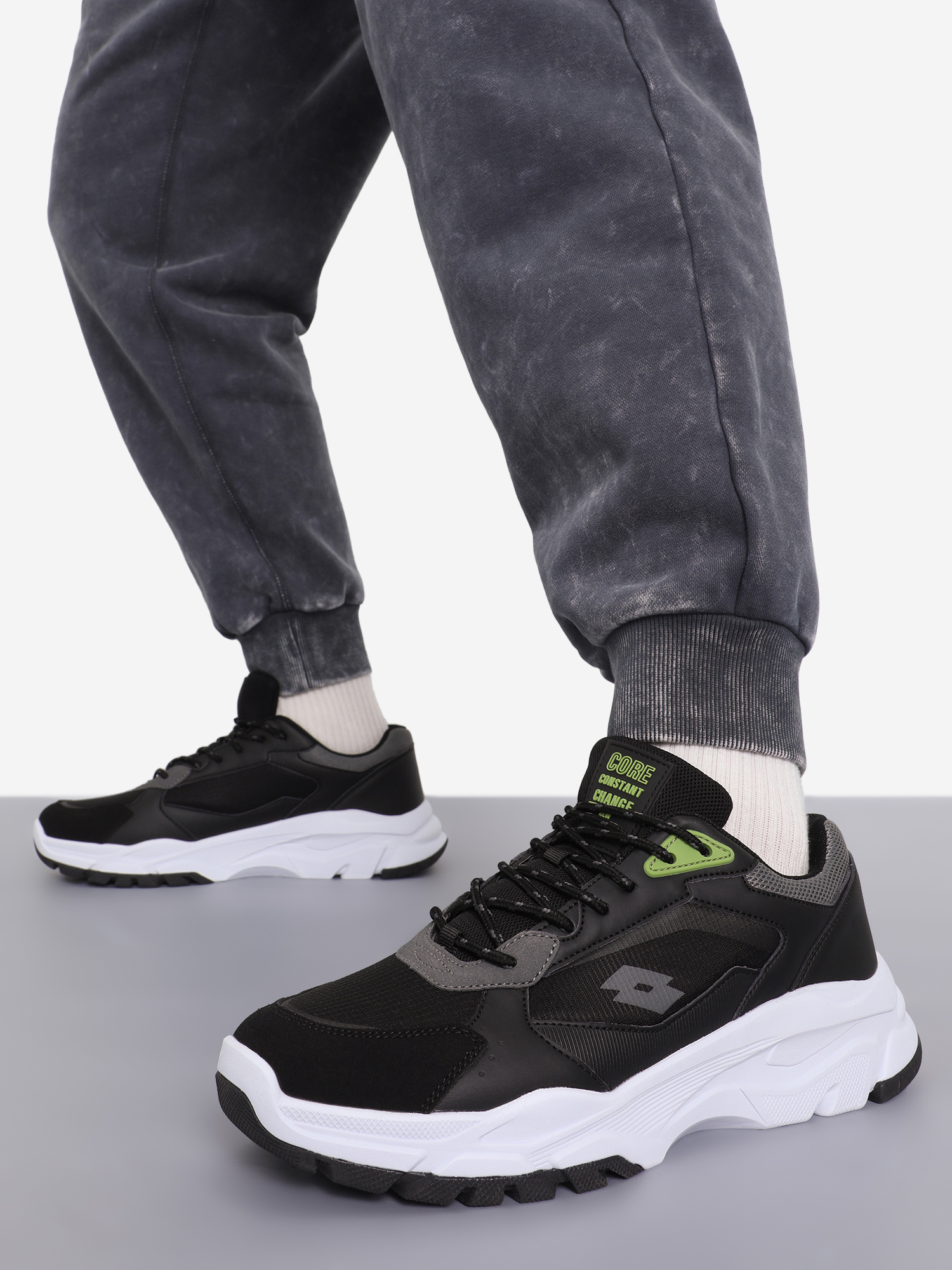 

Кроссовки мужские Lotto Embasa Sneakers, Черный