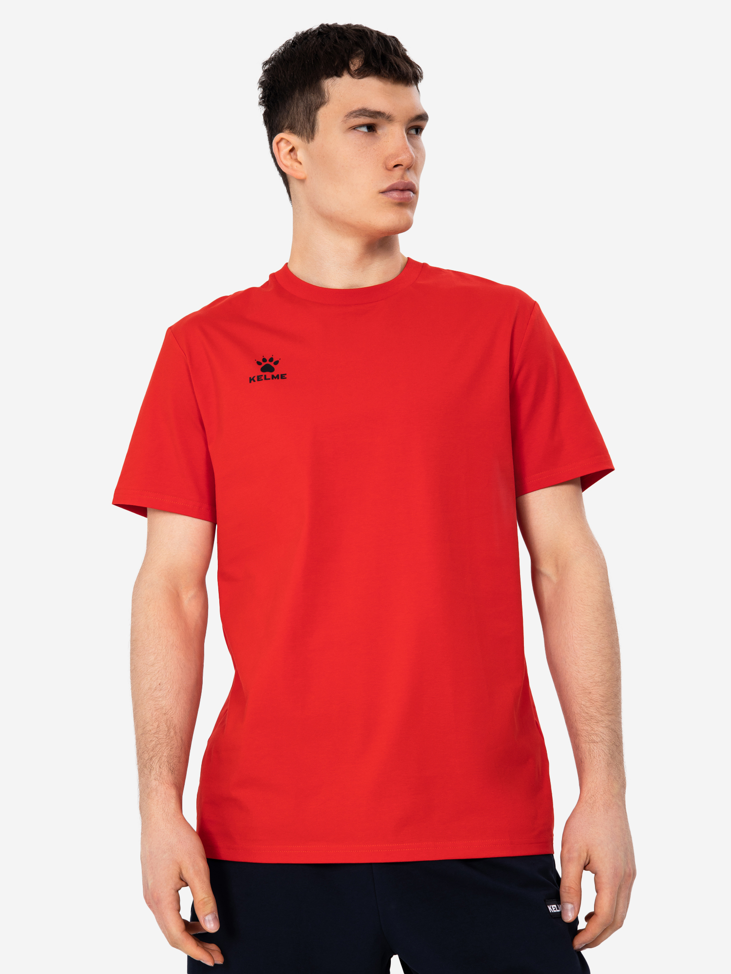 Изображение товара Тренировочная футболка Kelme красно-черная для футбола и фитнеса