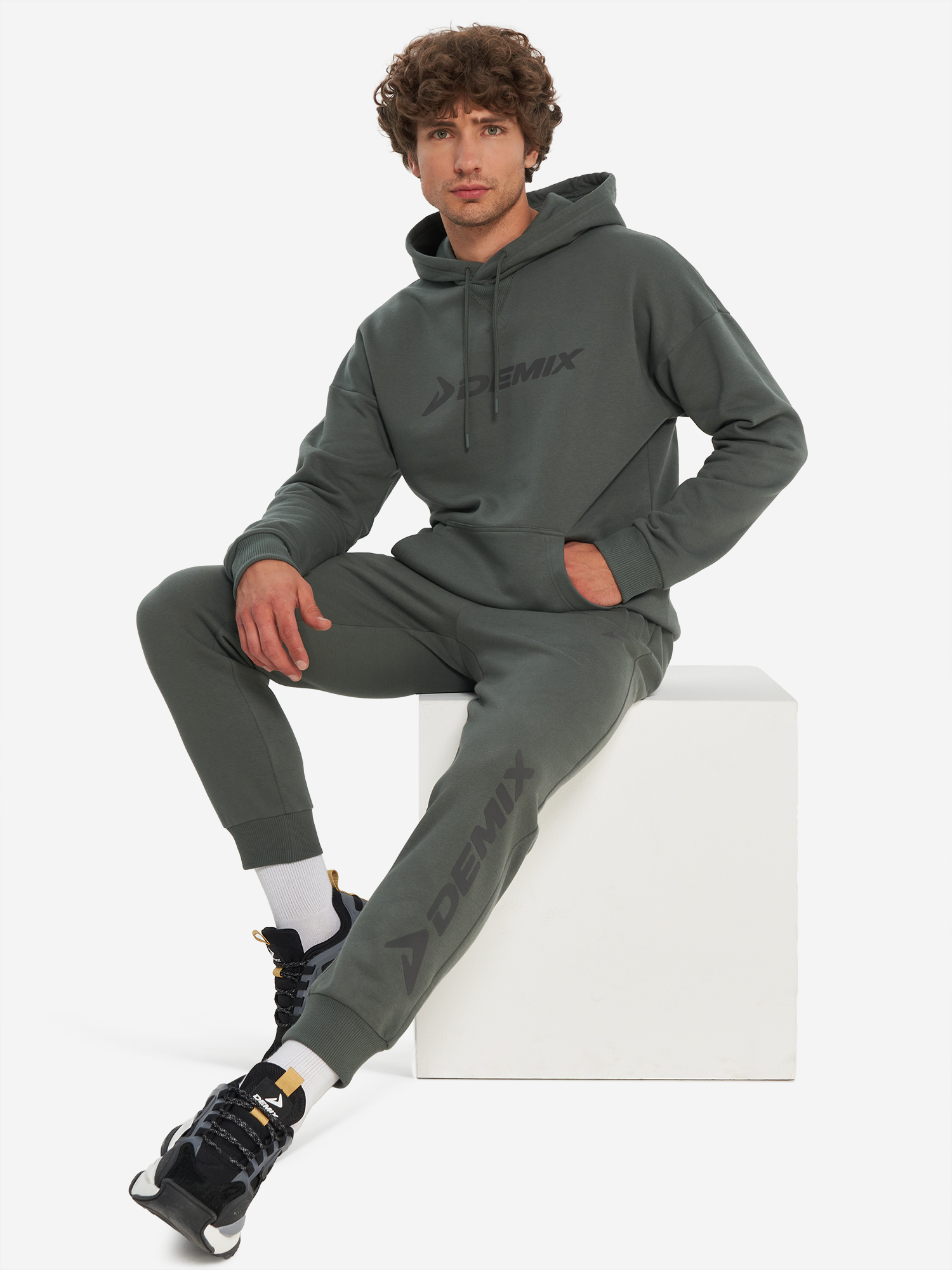 

Костюм мужской Demix, Зеленый