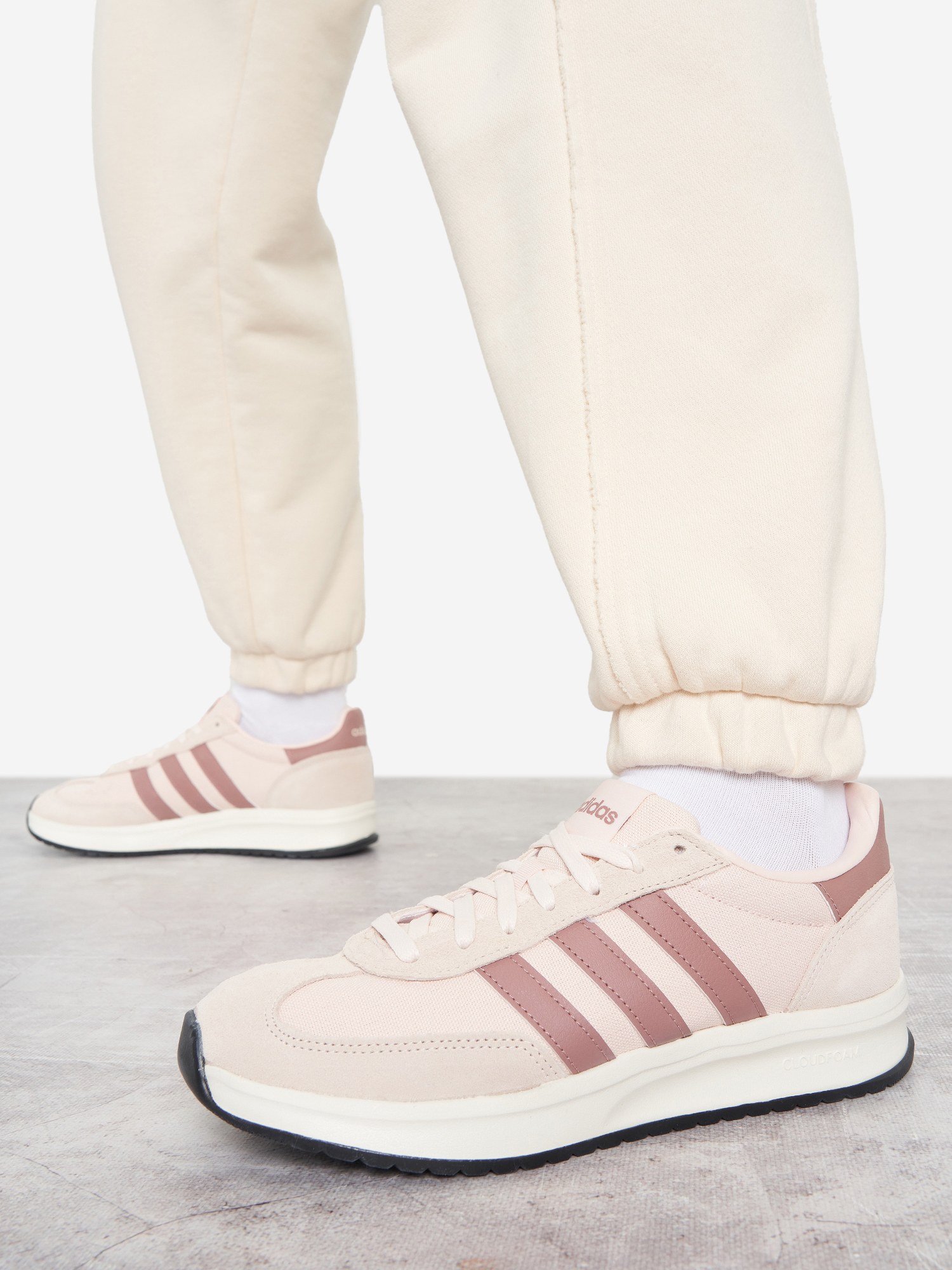Кроссовки женские adidas Run 70 S 2.0, Бежевый