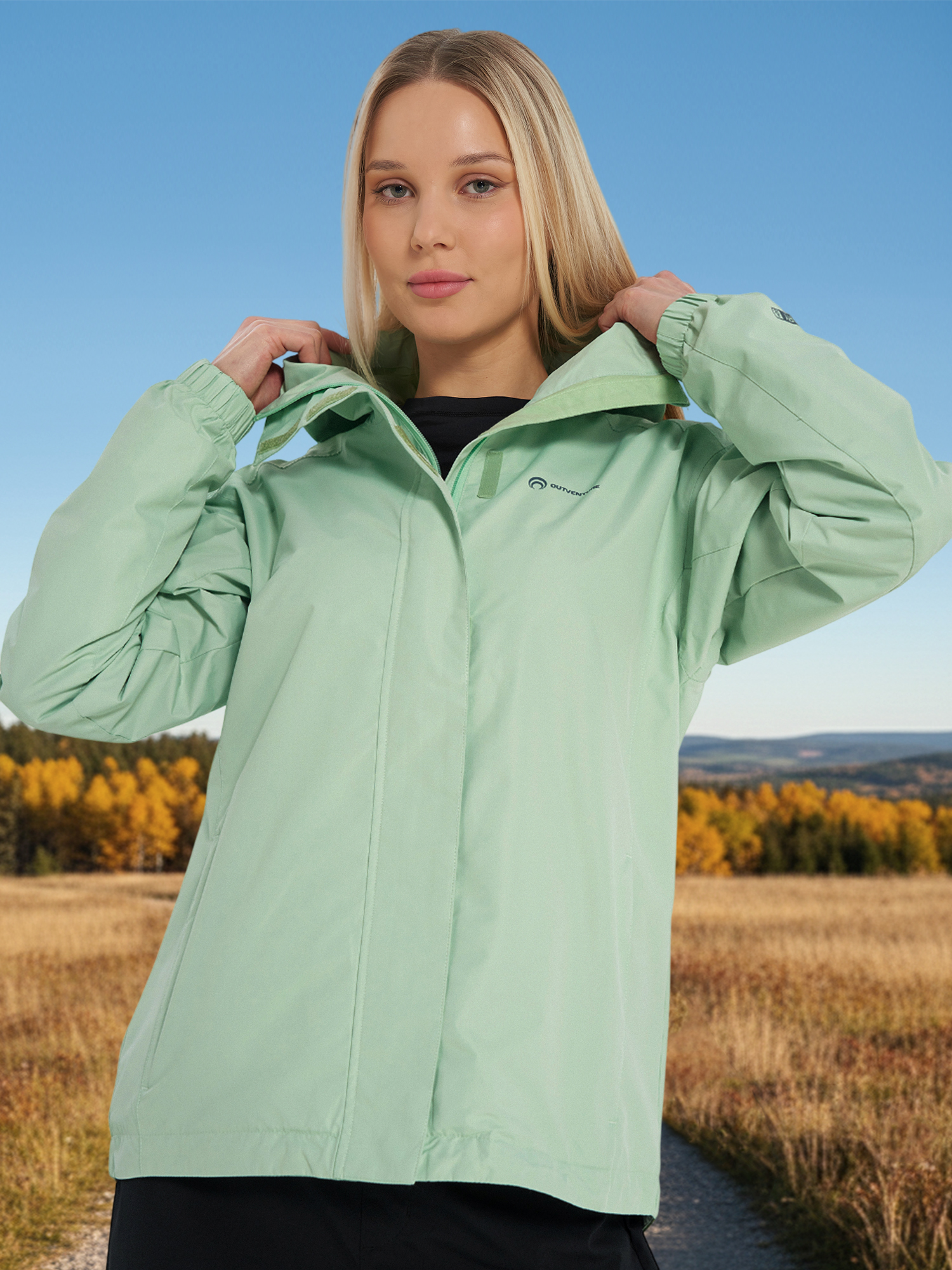 Изображение товара Женская мембранная куртка Outventure Cheget для походов демисезонная