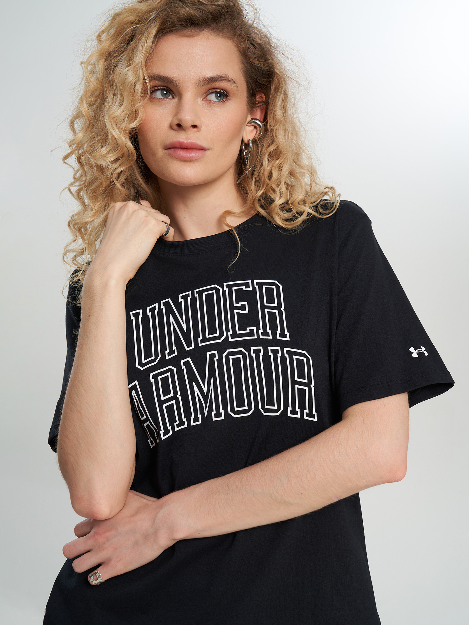 Футболка женская Under Armour Rival OS Campus, черный, арт. 6007883U0F-001