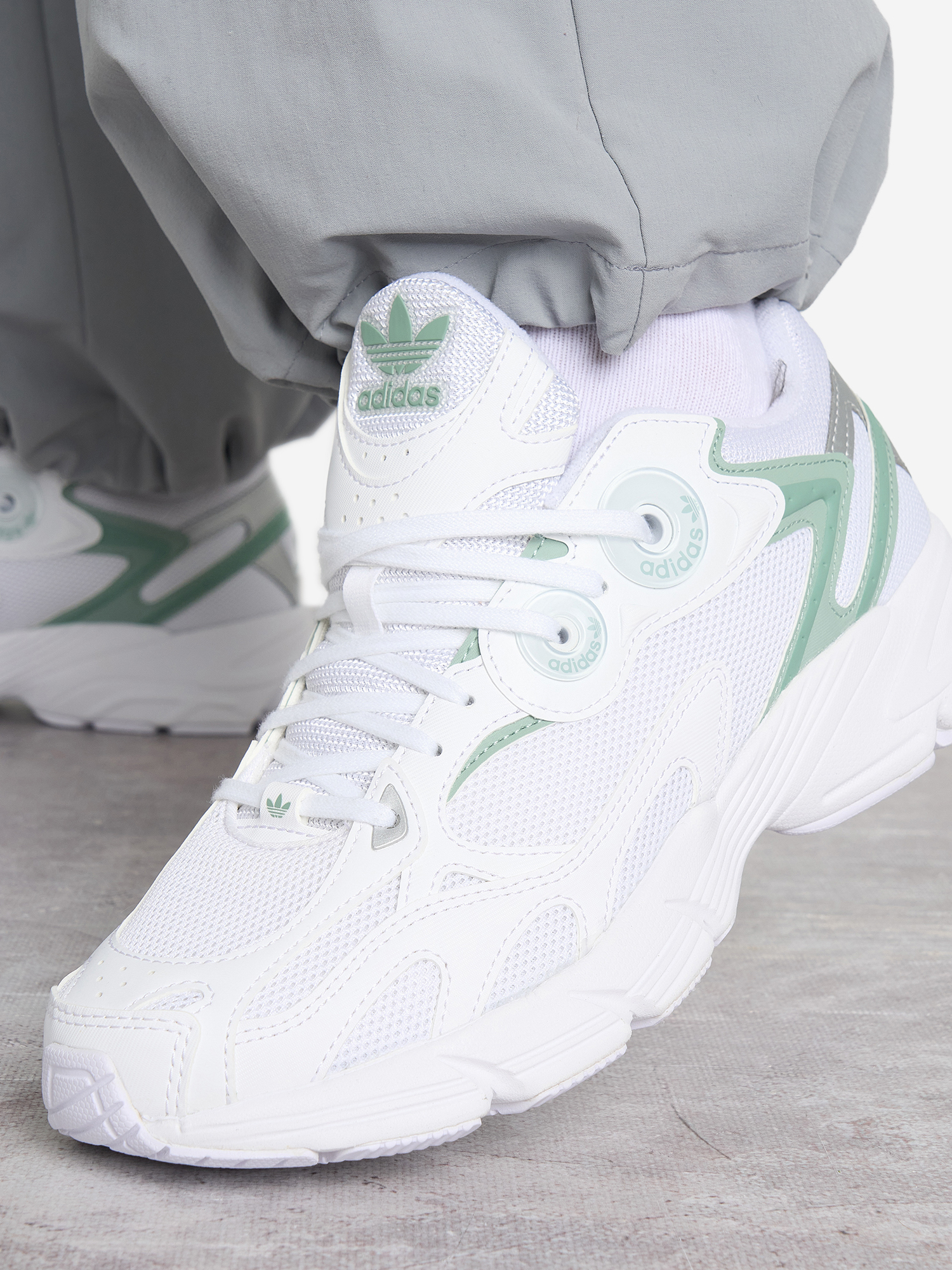 фото Кроссовки женские adidas astir, белый