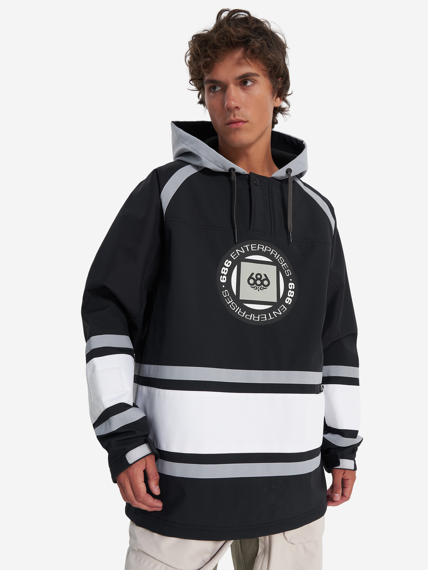 Легкая куртка мужская 686 Черный 26499₽