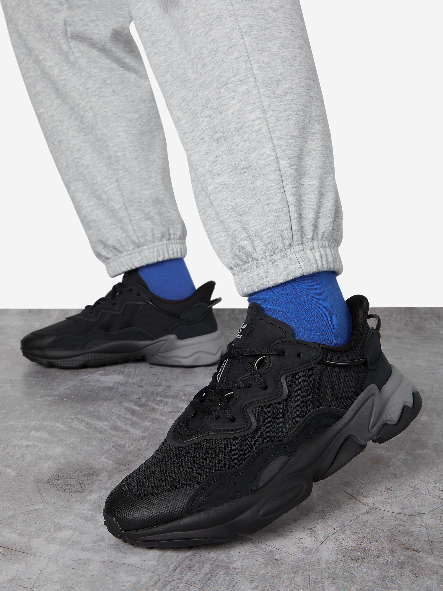 

Кроссовки женские adidas Ozweego, Черный
