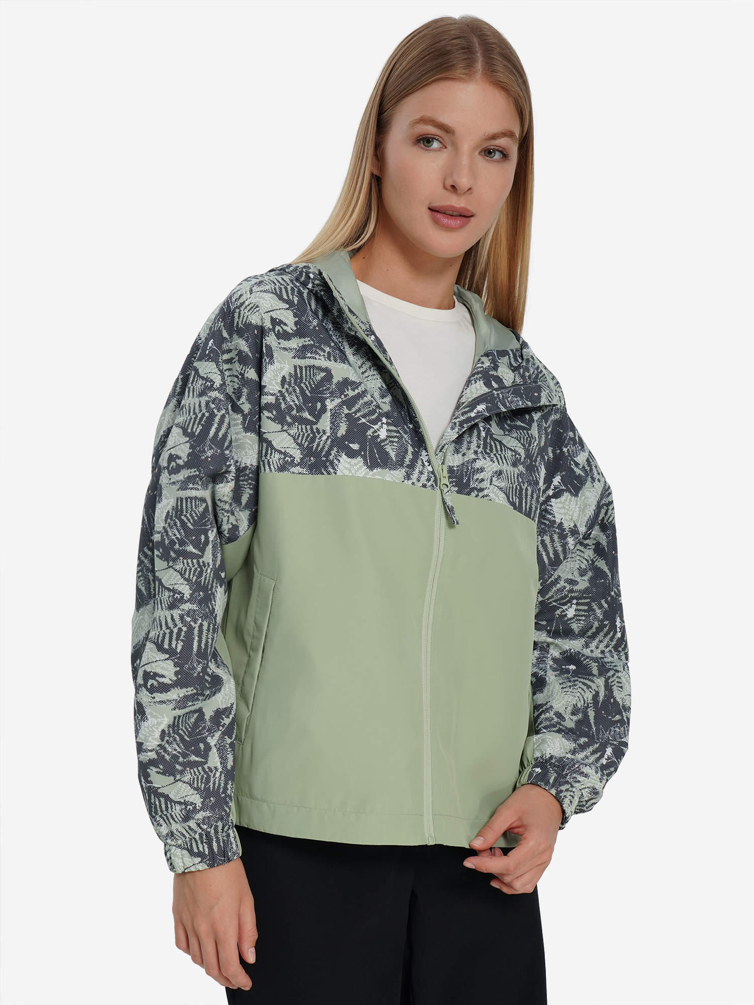 Изображение товара Женская ветрозащитная ветровка Outventure для путешествий и активного отдыха