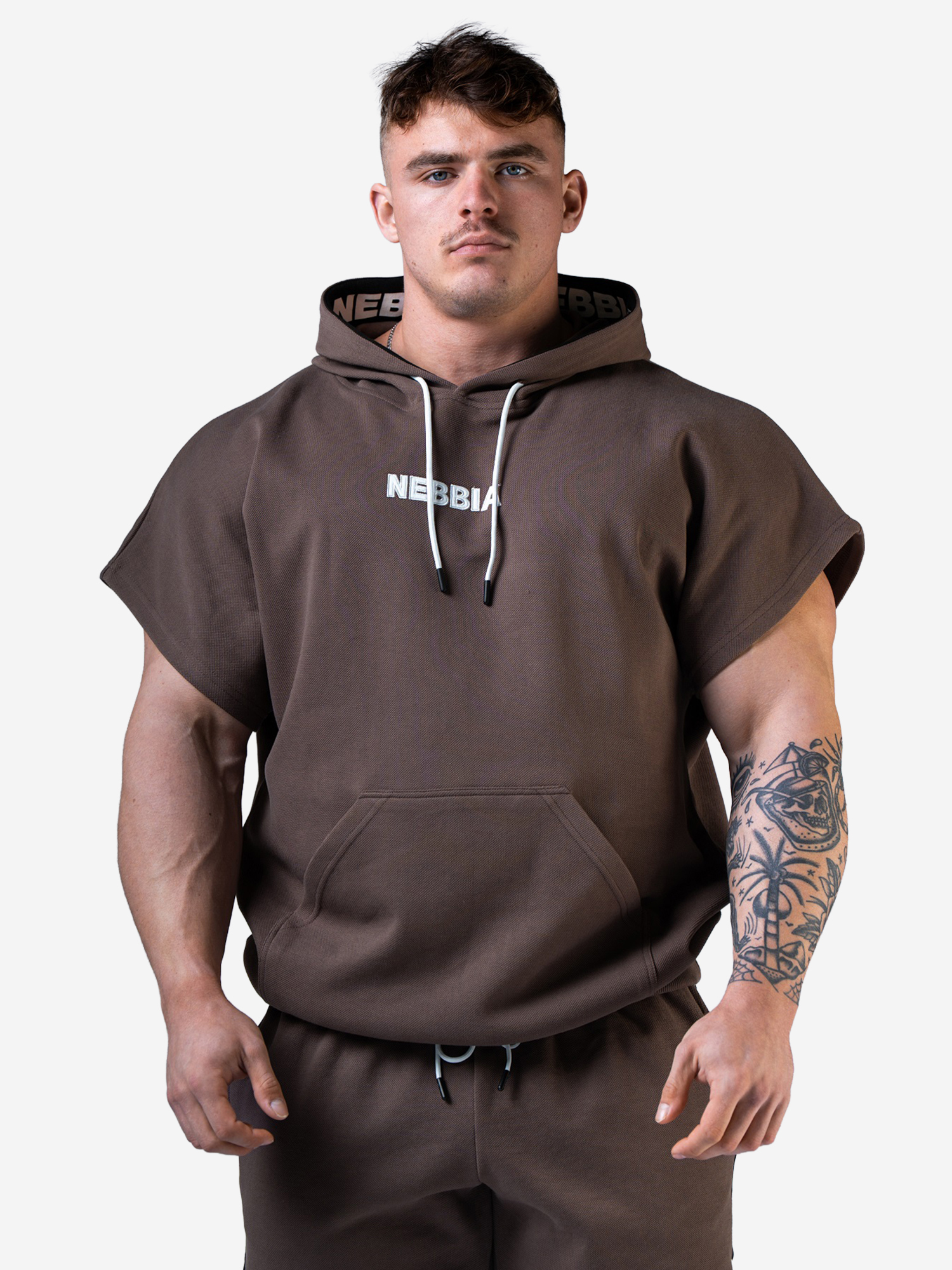 Изображение товара NEBBIA Training Rag Top HERO 297 мужское худи с капюшоном 1 карман