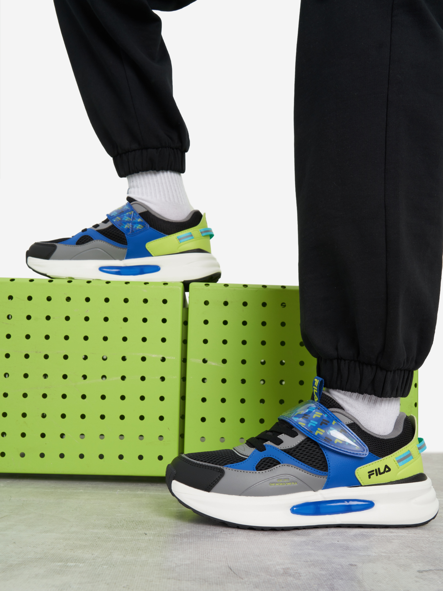 Изображение товара Кроссовки для мальчиков FILA Explore, Черный/синий