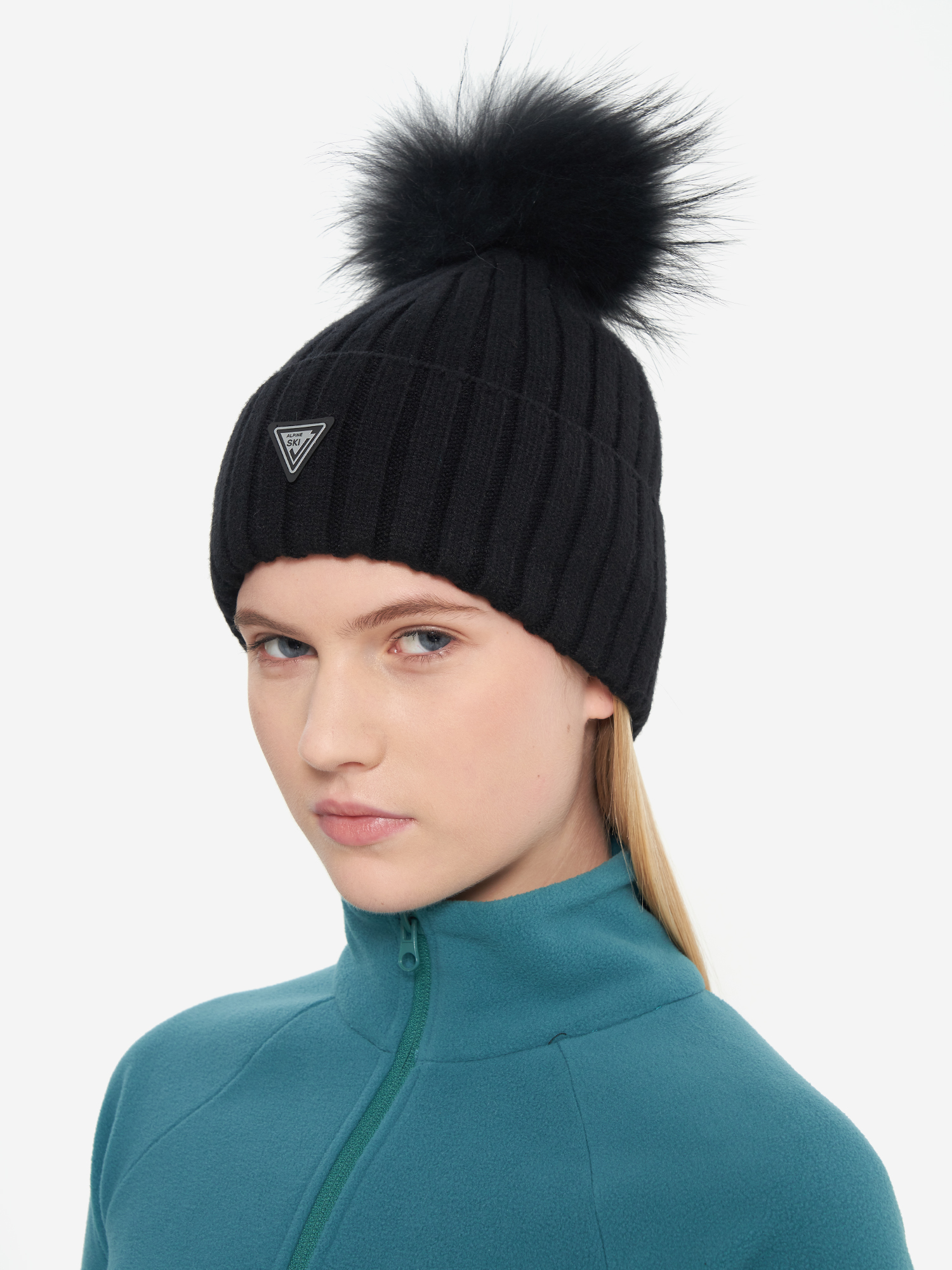 

Шапка женская Glissade, Черный