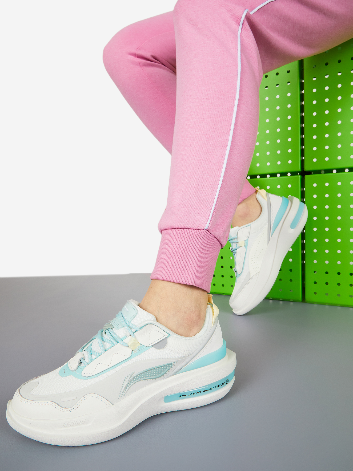 

Полуботинки женские Li-Ning Future R1, Белый