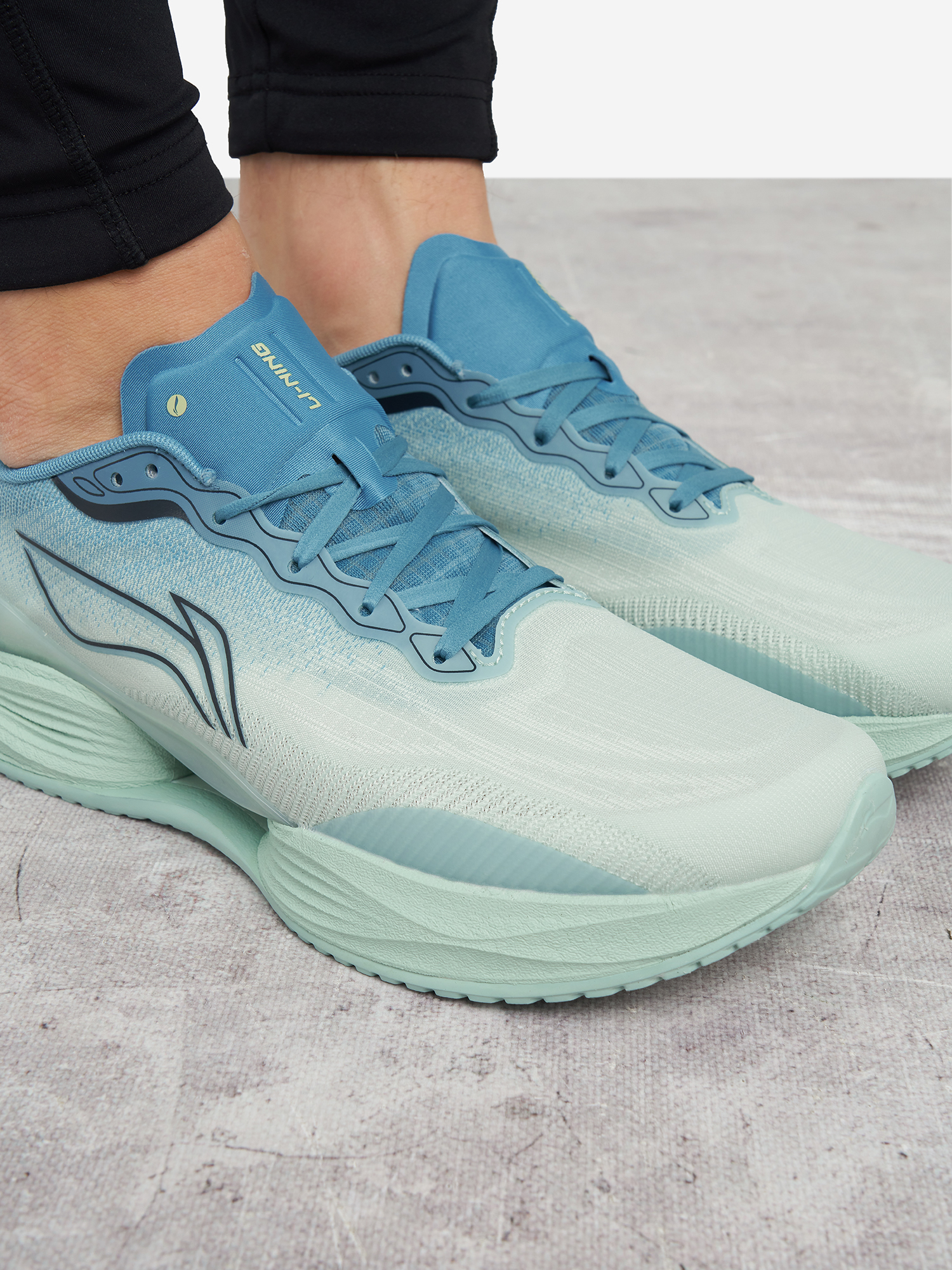 фото Кроссовки мужские li-ning superlight 22, голубой
