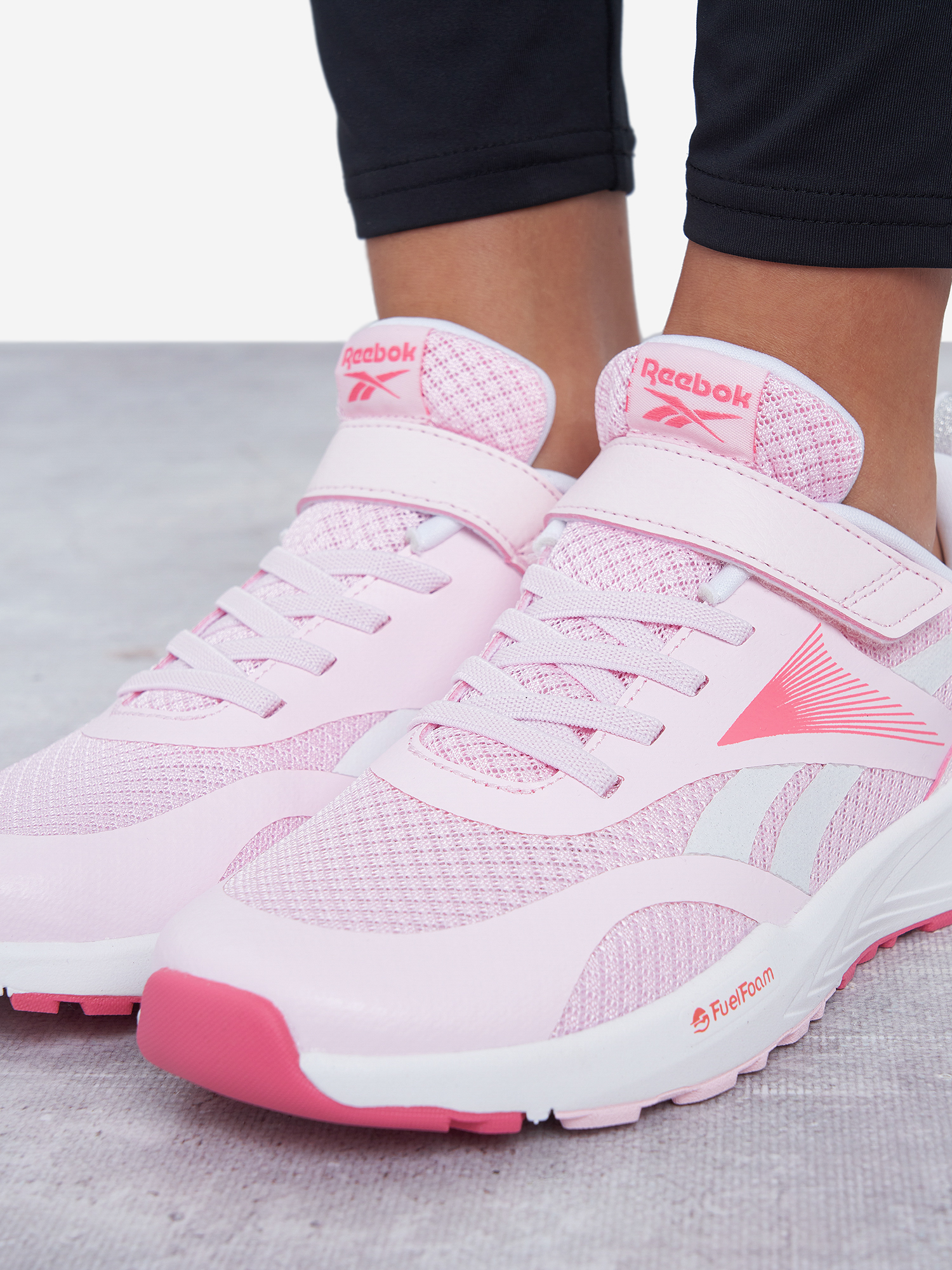 фото Кроссовки для девочек reebok energen run elastic lace & top strap, розовый