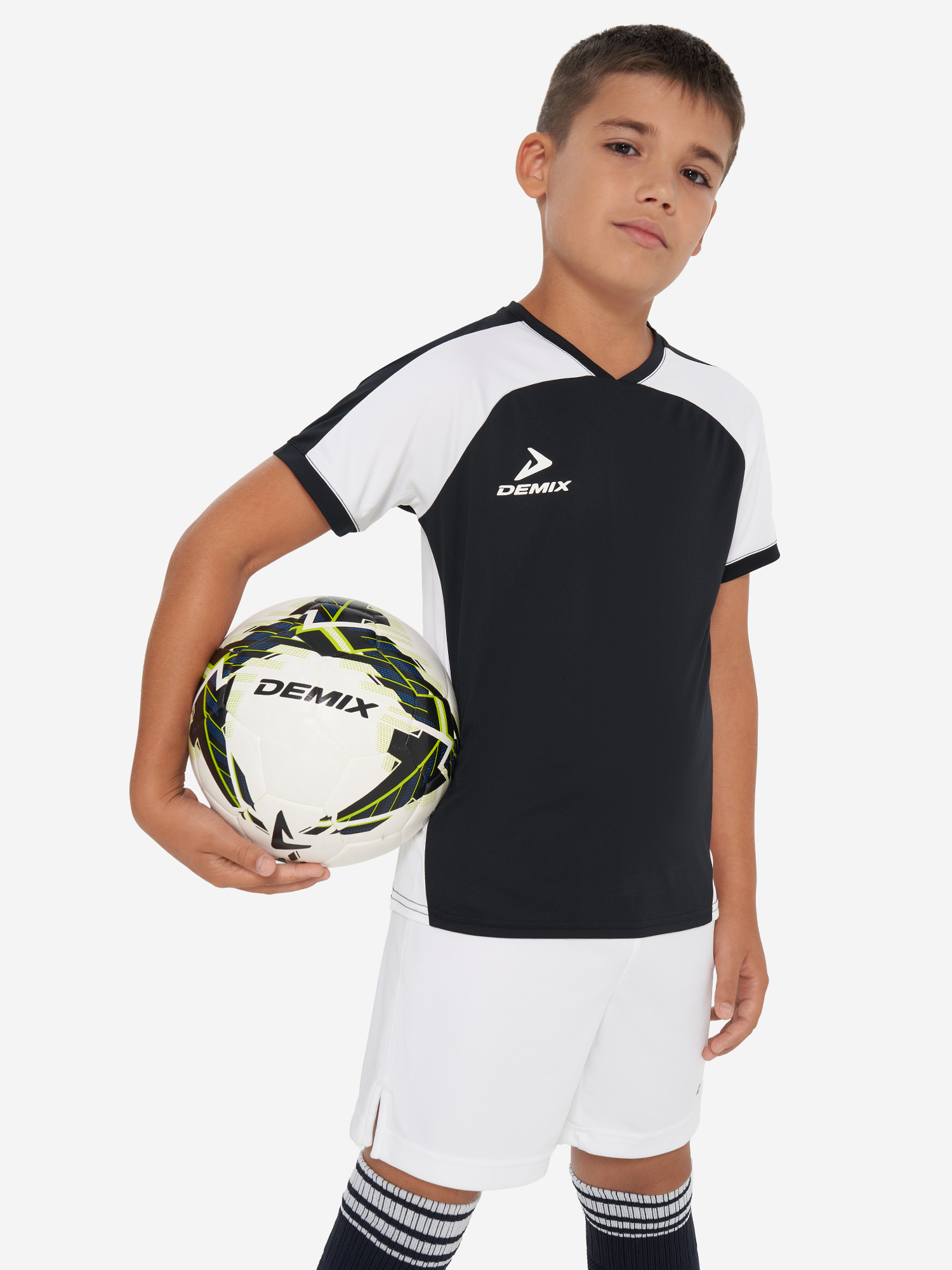 Изображение товара Футболка для мальчиков Demix черного и белого цвета