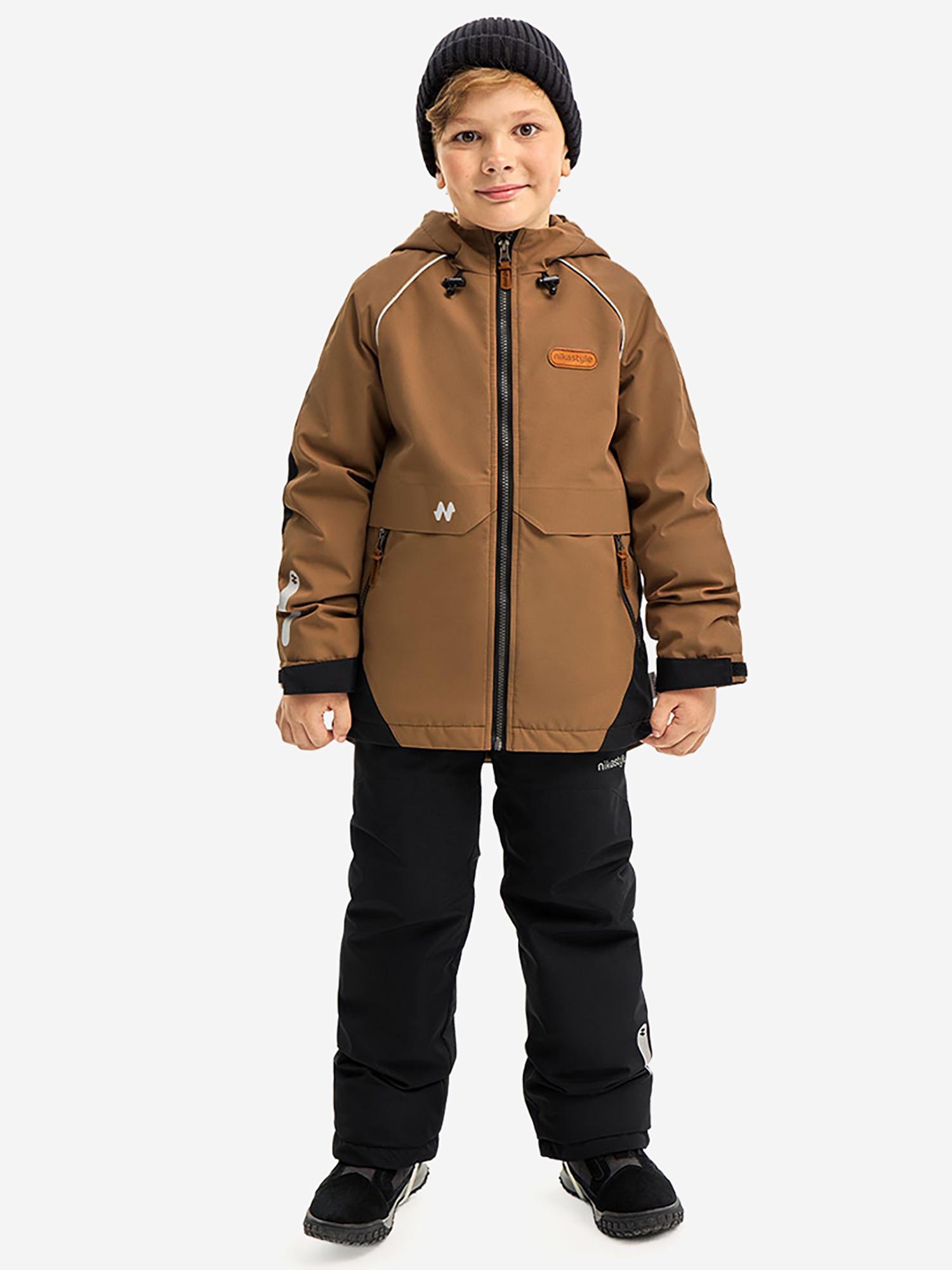 Изображение товара Костюм NIKASTYLE, Орех/черный